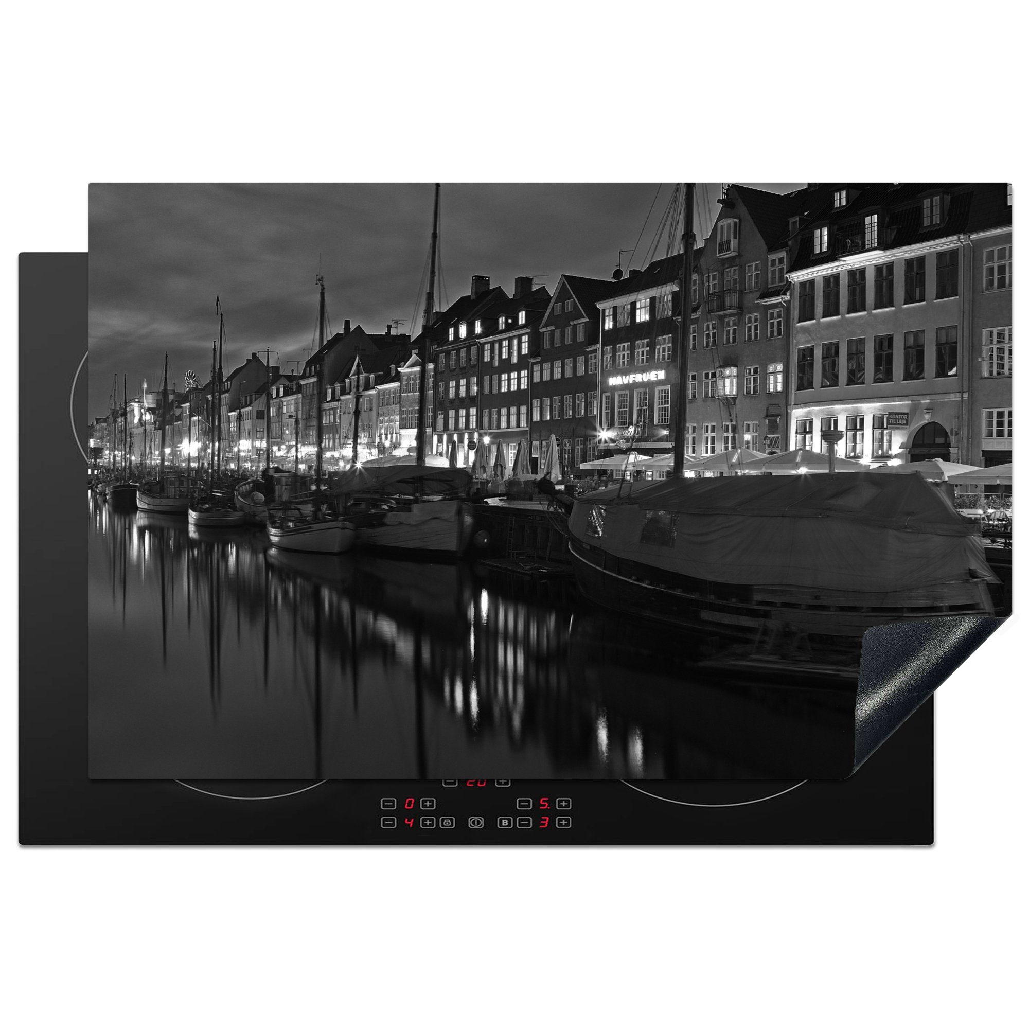 MuchoWow Herdblende-/Abdeckplatte Europa - Kopenhagen - Hafen - Schwarz - Weiß, Vinyl, (1 tlg), 81x52 cm, Induktionskochfeld Schutz für die küche, Ceranfeldabdeckung