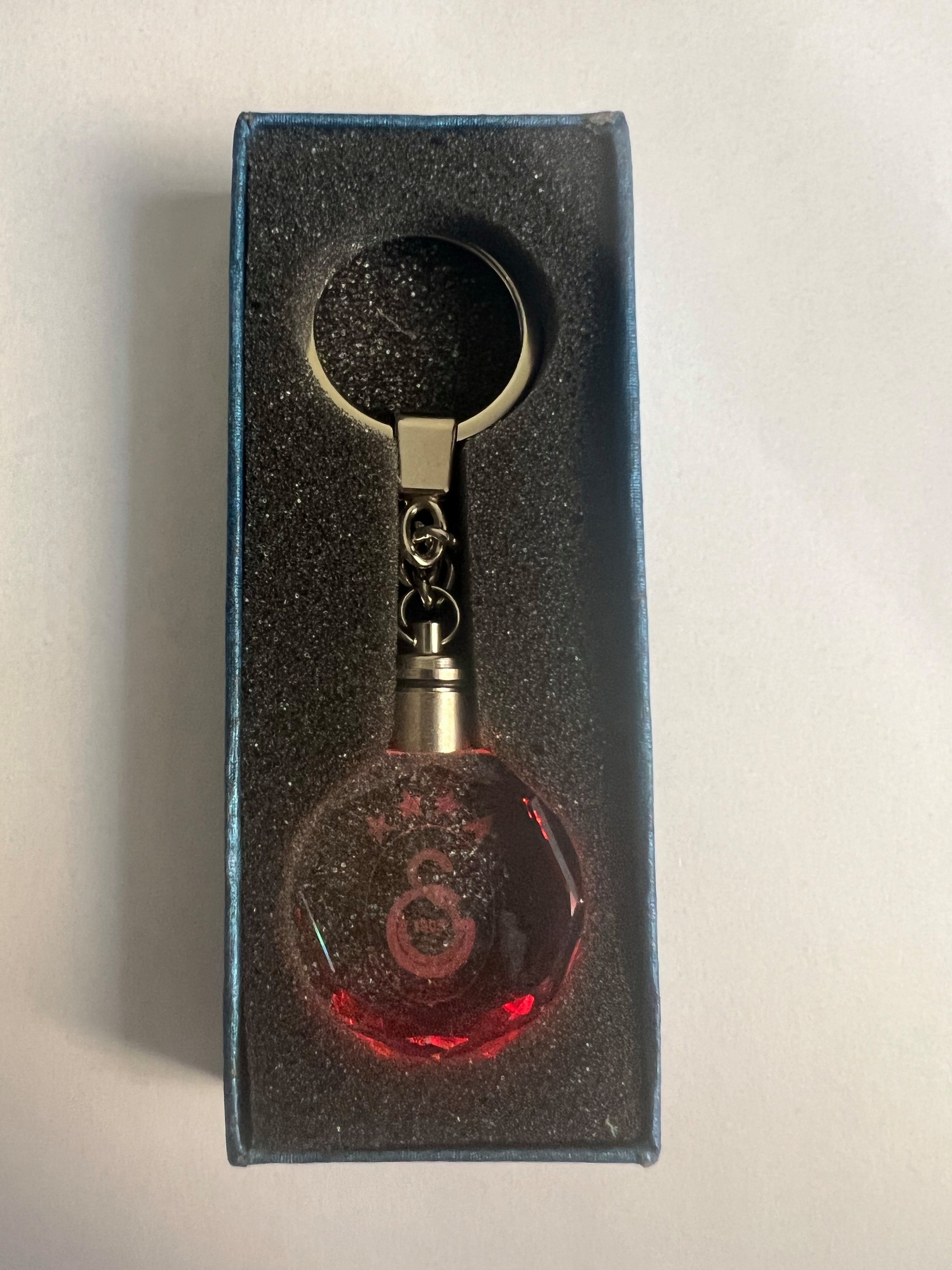 Stelby Schlüsselanhänger Galatasaray LED Multicolor Schlüsselanhänger mit  Geschenkbox