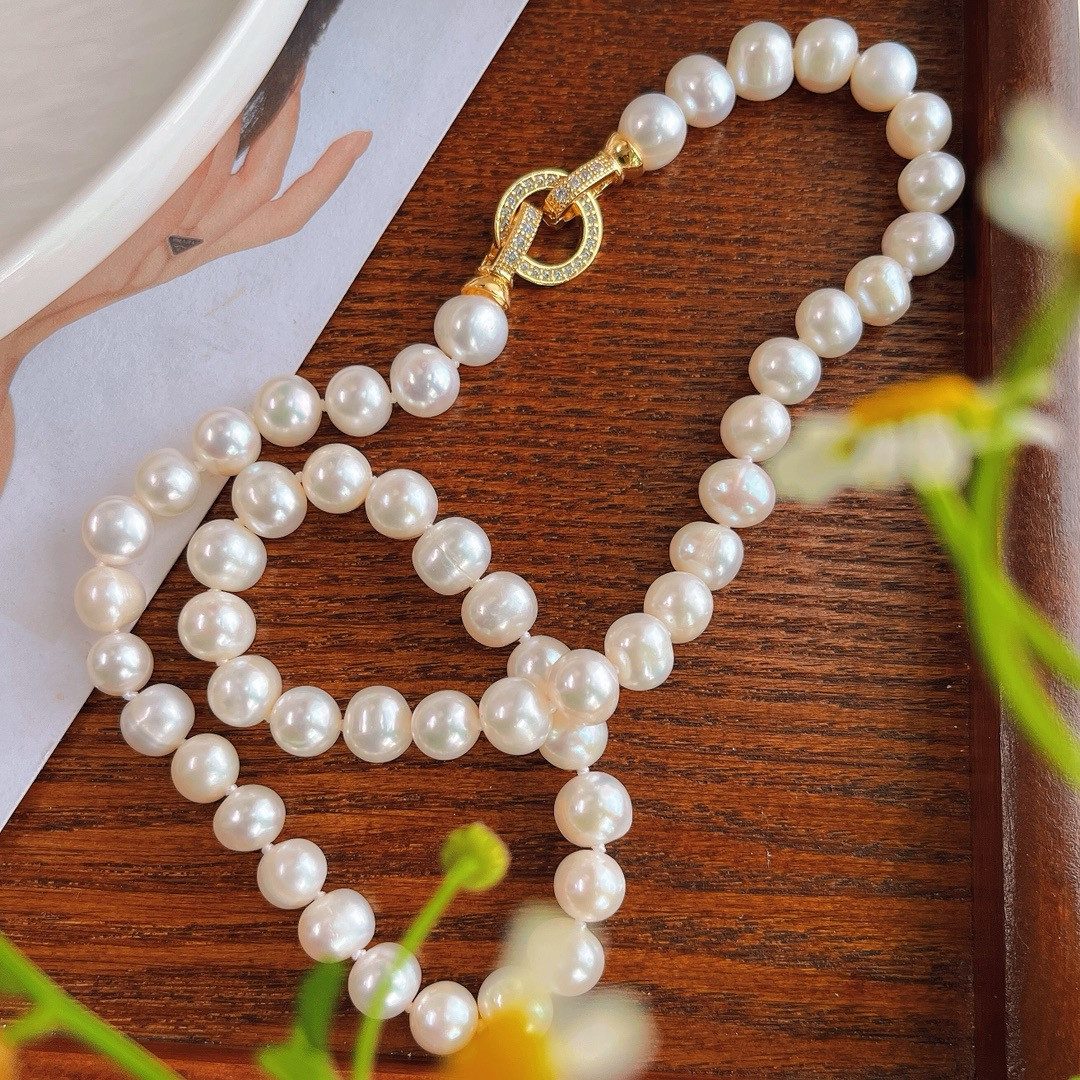 DTC GmbH Perlenkette Halskette mit natürlichen Süßwasserperlen von 8-9 mm, 45 cm lang. (1-tlg)