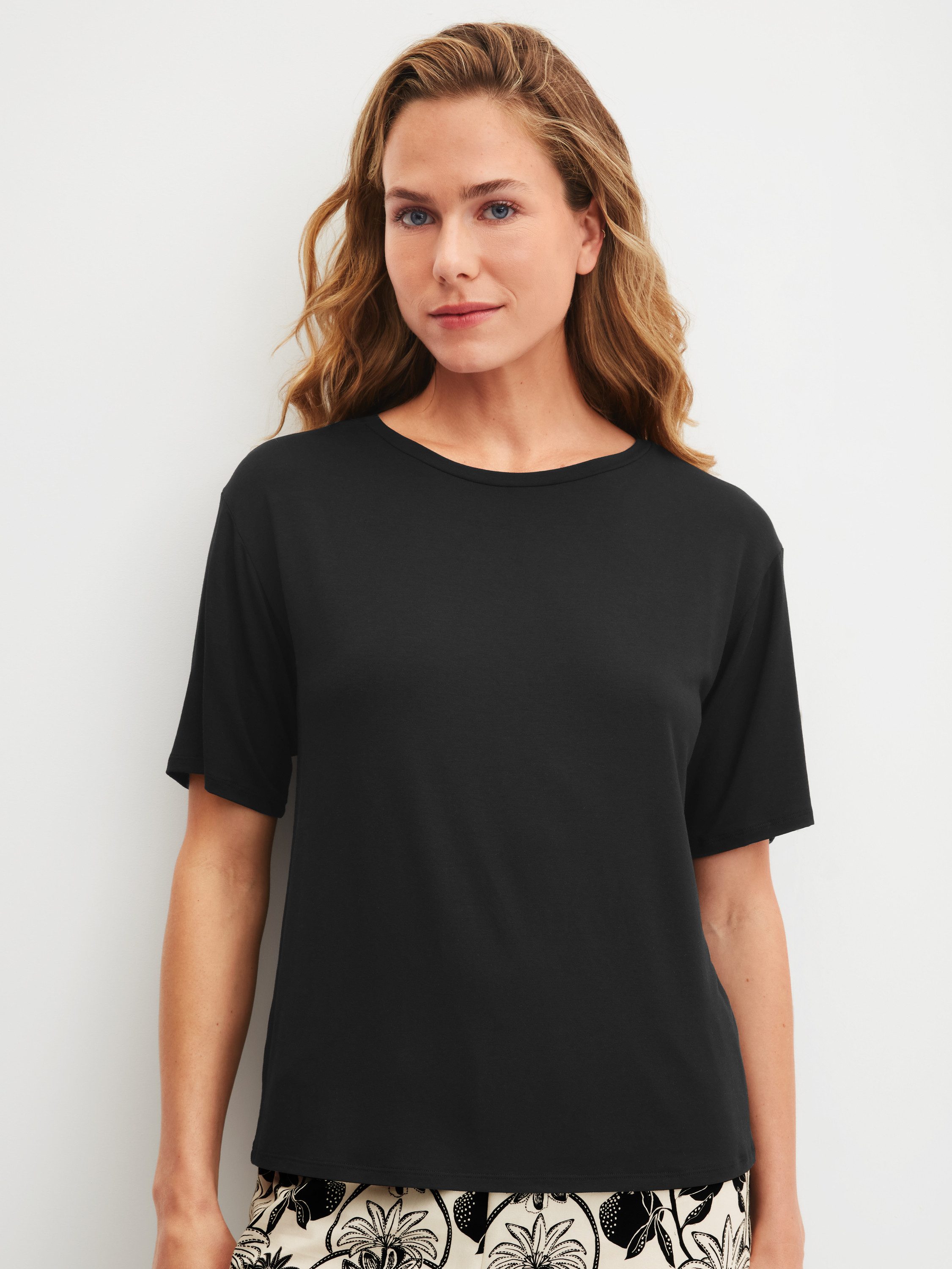 CALIDA Kurzarmshirt Favourites Layering Damen (1-tlg) weiche Modalqualität, temperaturausgleichend, elastisch
