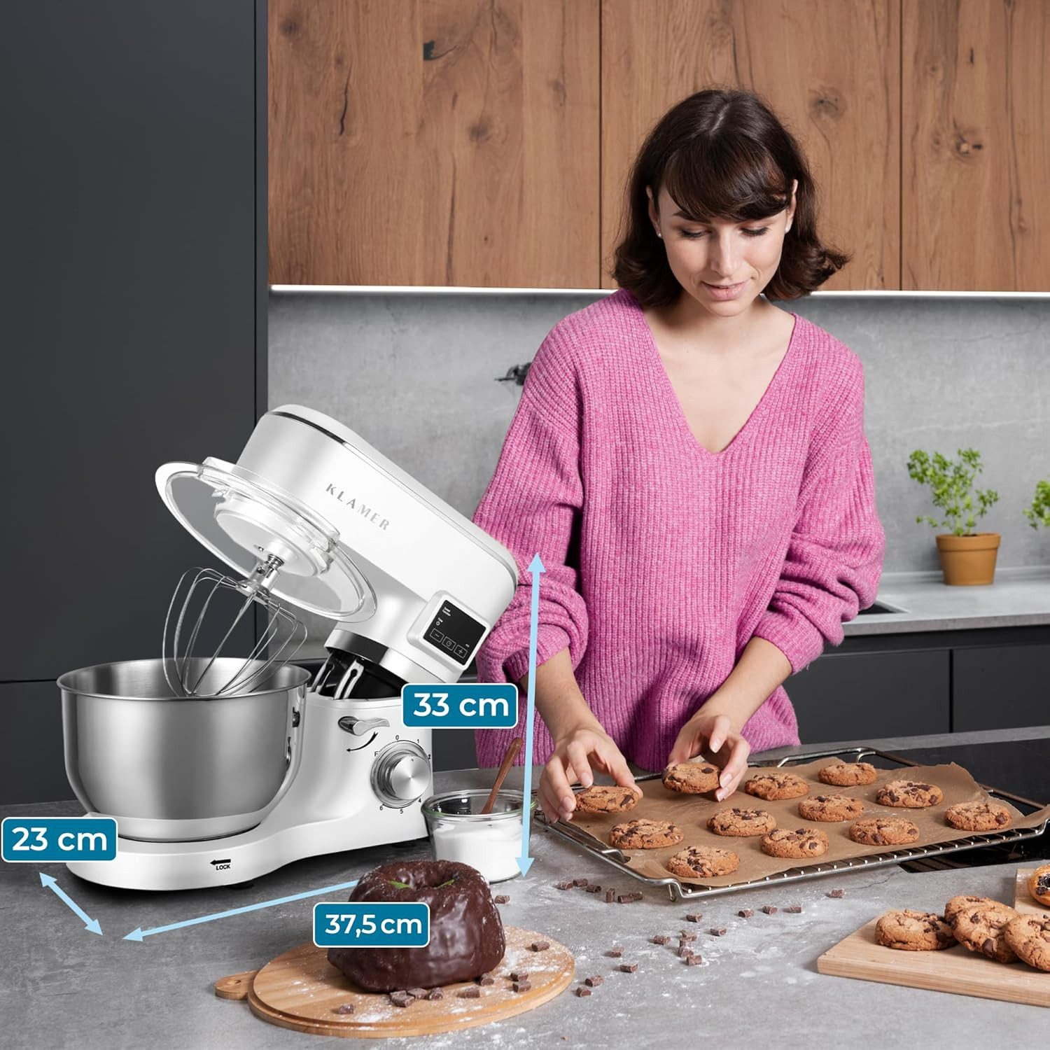 KLAMER Küchenmaschine 1400W, Knetmaschine mit 5,5 Liter Edelstahl Schüssel, 6 Geschwindigkeitsstufen mit Timer, Rührbesen, Knethaken, Schneebesen und Spritzschutz, creme, 1400 W, 5,5 l Schüssel, Spritzschutz, 3 Aufsätze, Saugfüße, digitales Display, Timer