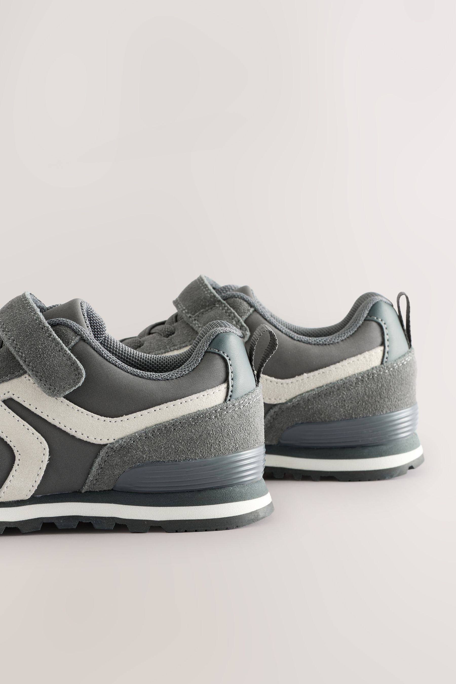 Next Turnschuhe mit elastischen Schnürsenkeln & Riemen Sneaker (1-tlg)