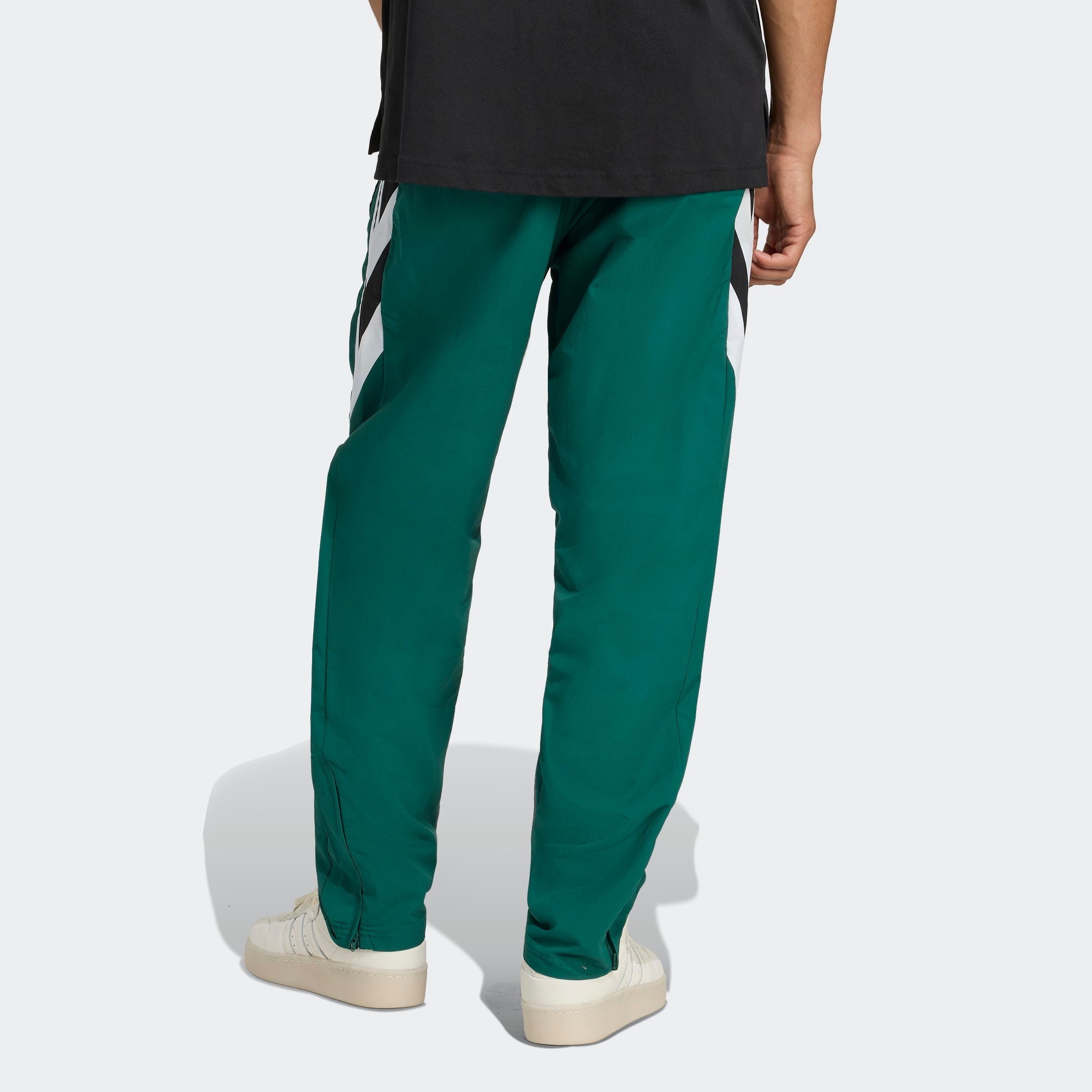 adidas Originals Sporthose TRACK PANT (1-tlg) sportlicher Stil, aus leichte günstig online kaufen