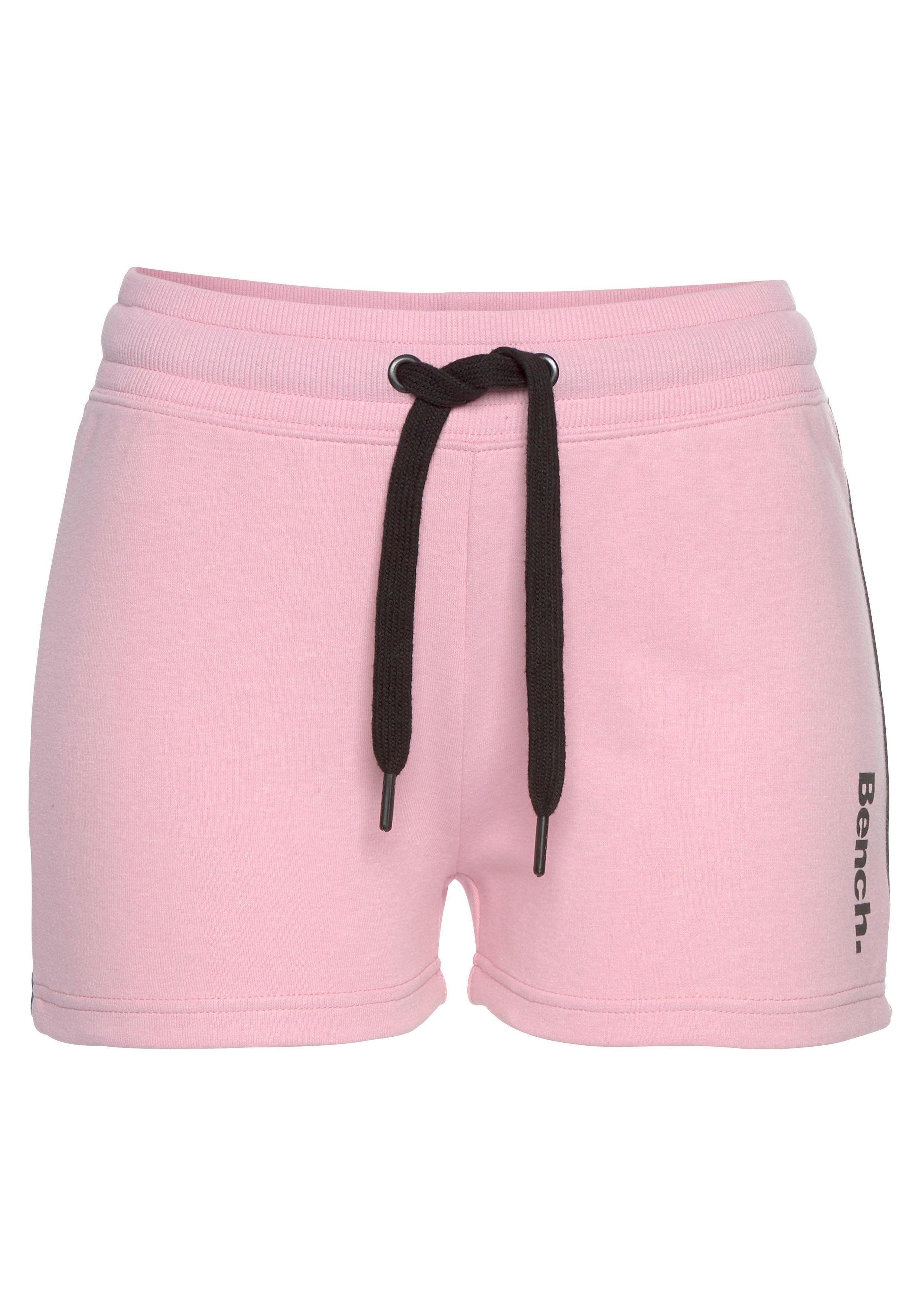 Bench. Loungewear Relaxshorts mit bequemen Bündchen und Seitenstreifen, Home- und Loungewear Serie – Bild 2 von 5