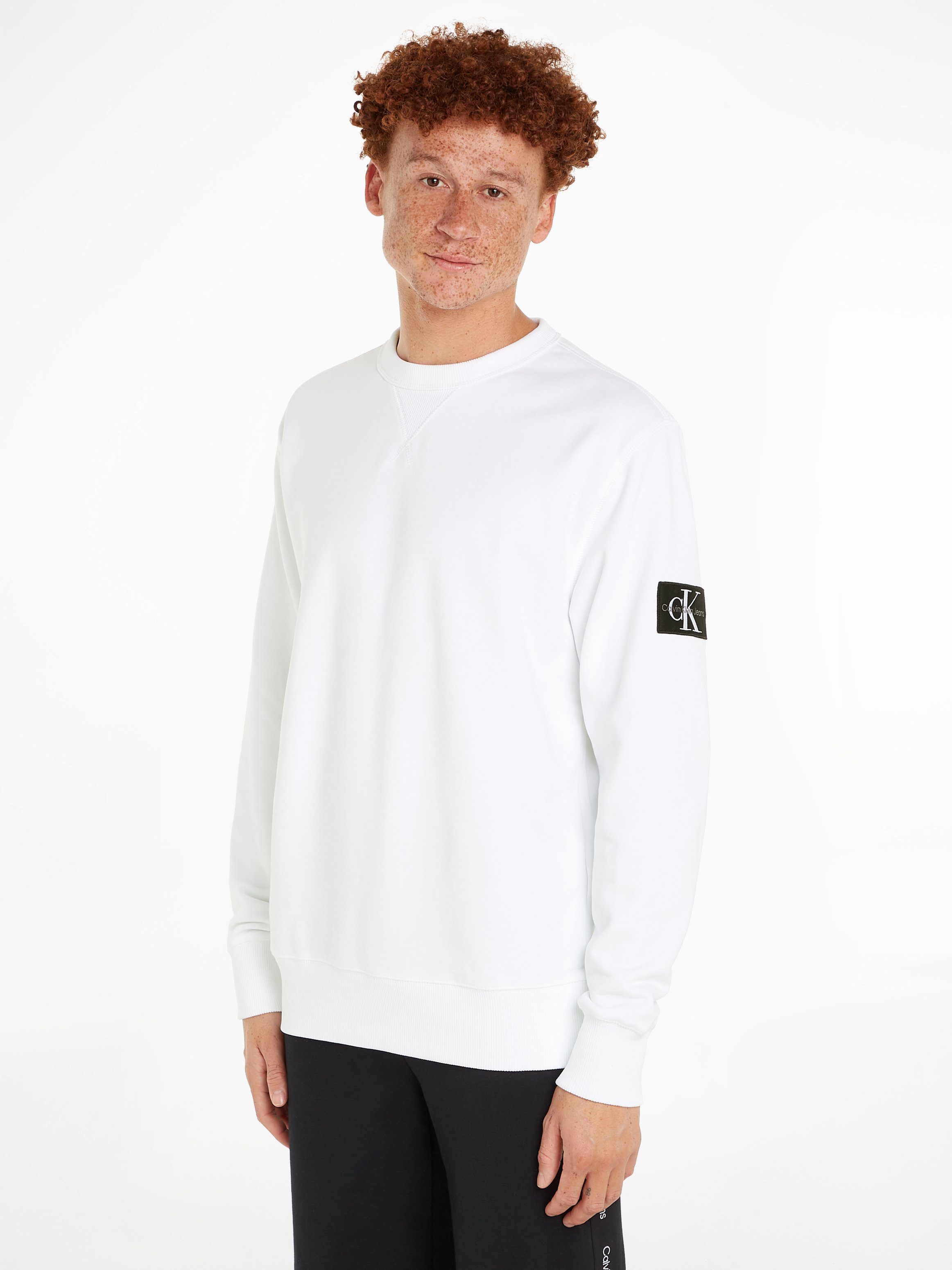 Calvin Klein Jeans Sweatshirt BADGE CREW NECK mit Logopatch weiß