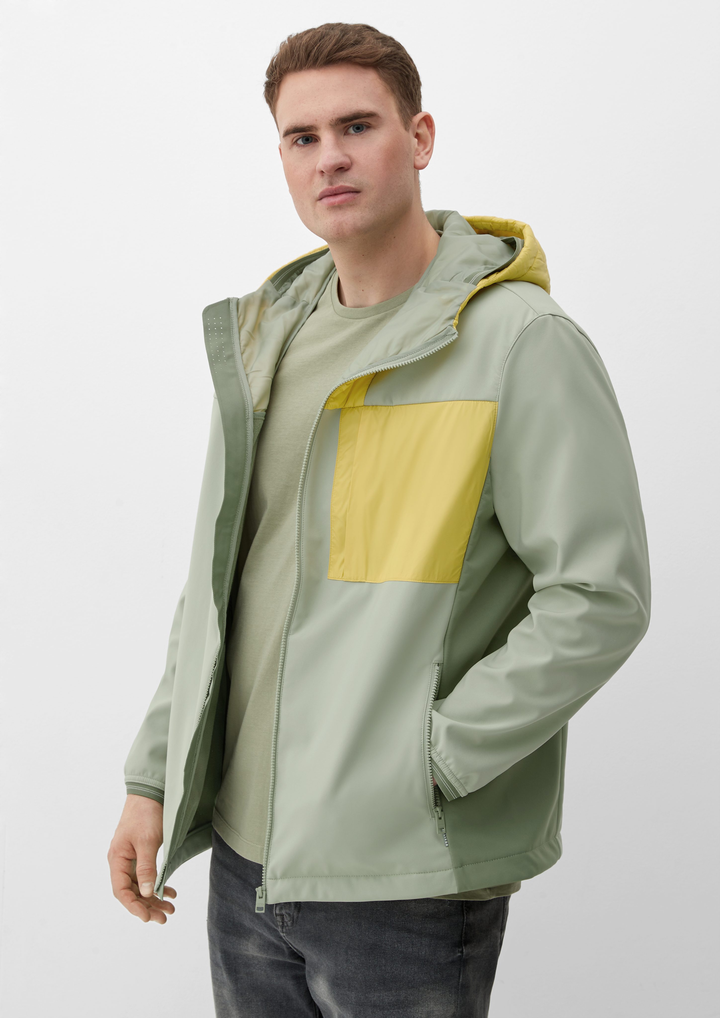 S.Oliver Outdoor Jacke – Regular Fit, Mit Stehkragen, Praktischen Taschen & Langen Ärmeln
