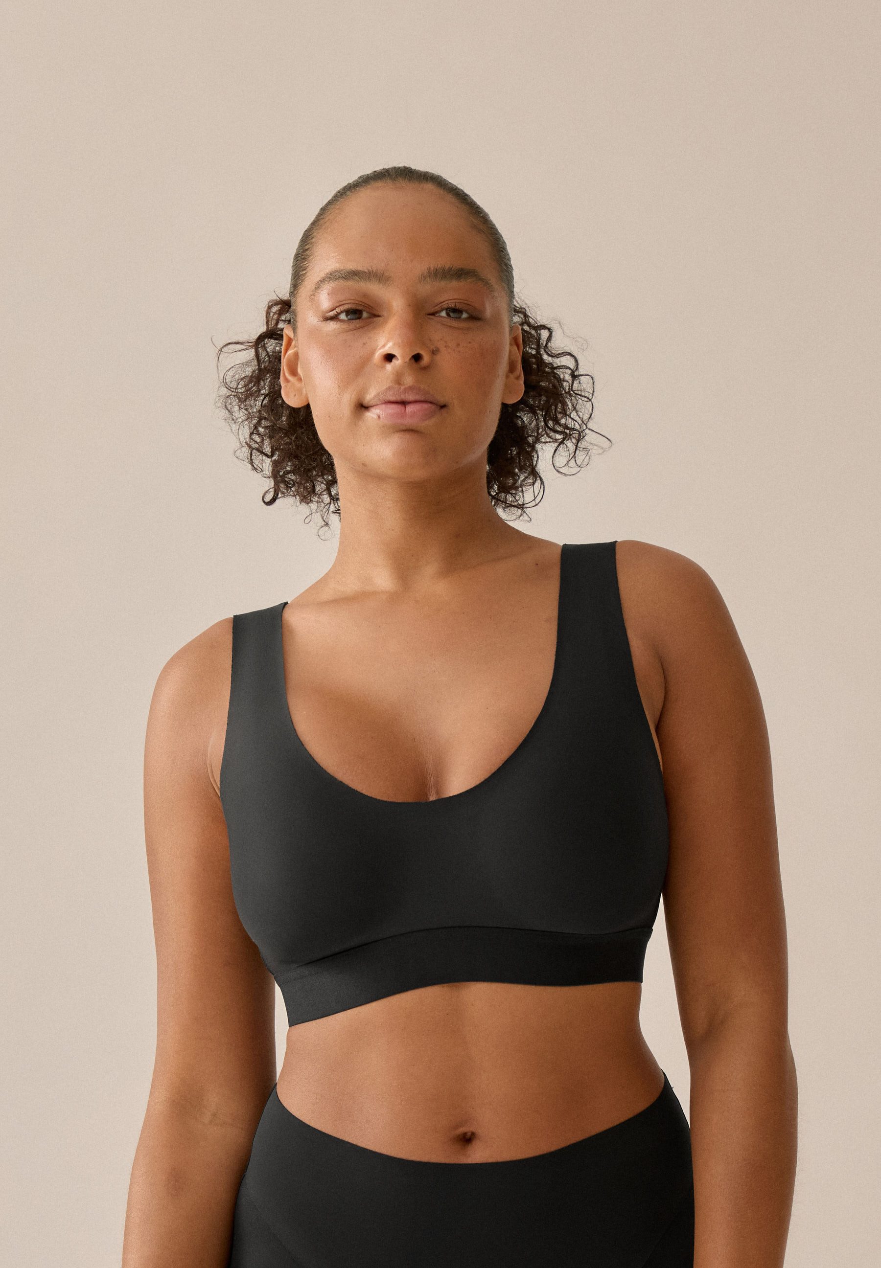 Naturana Gemoldeter BH Smoothing (1-tlg) hohe Seitenteile, weich, bequem, basic, breite Träger, ohne Bügel