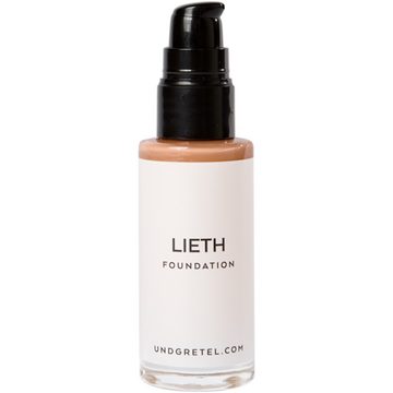 Und Gretel Foundation Lieth Make-up