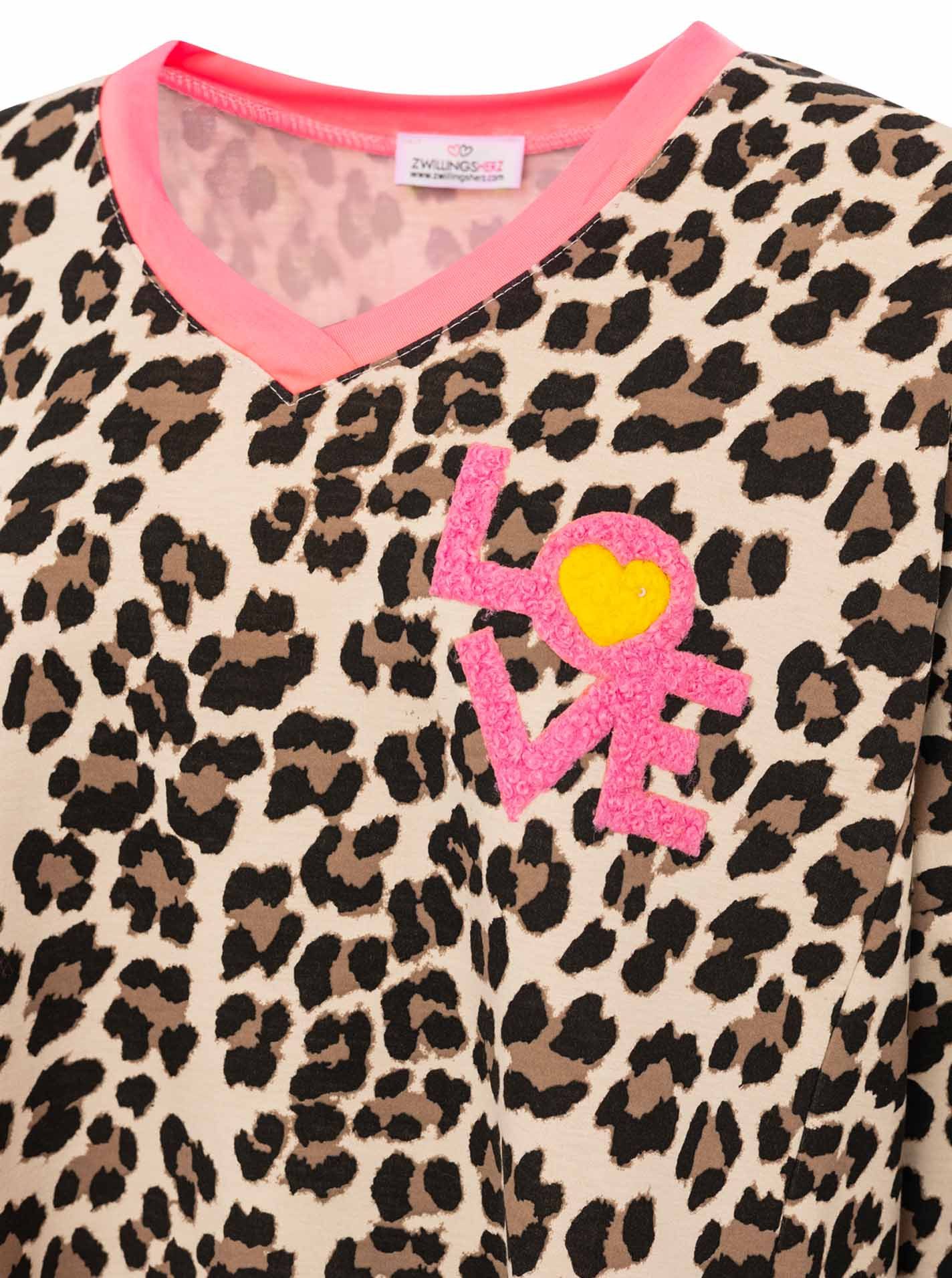 Zwillingsherz Sweatshirt "Neon Leo" V-Neck, auffälliges Leopardenmuster, Bündchen Neonfarben, LOVE Print – Bild 5 von 5