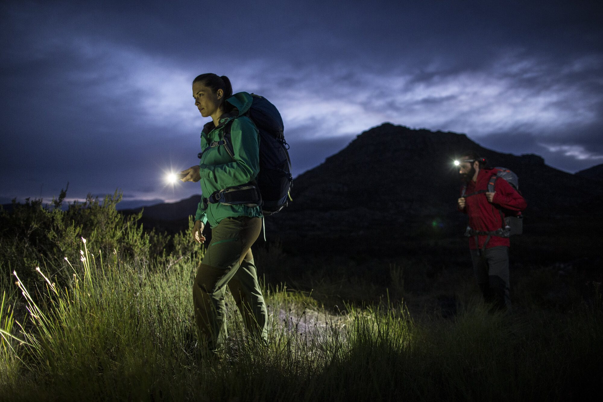 Ledlenser Taschenlampe MT10, 1000 lm, mit Akku wiederaufladbar, Leuchtweite 180m, Laufzeit bis 144h