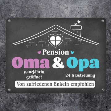 speecheese Metallschild Pension Oma & Opa Metallschild in 15x20 cm mit Spruch Von zufriedenen