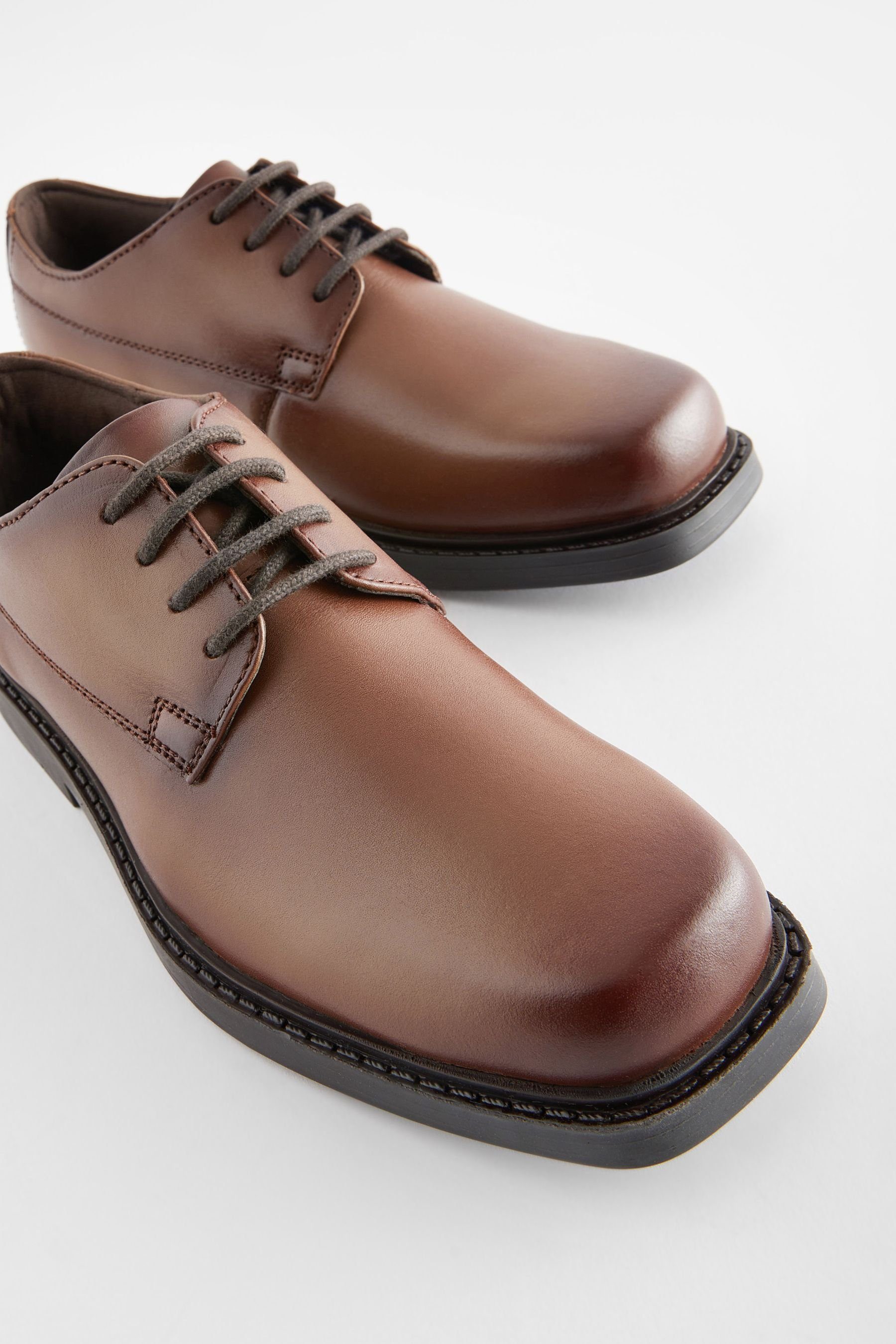 Next Lederschuhe mit eckiger Zehenpartie Schnürschuh (1-tlg)