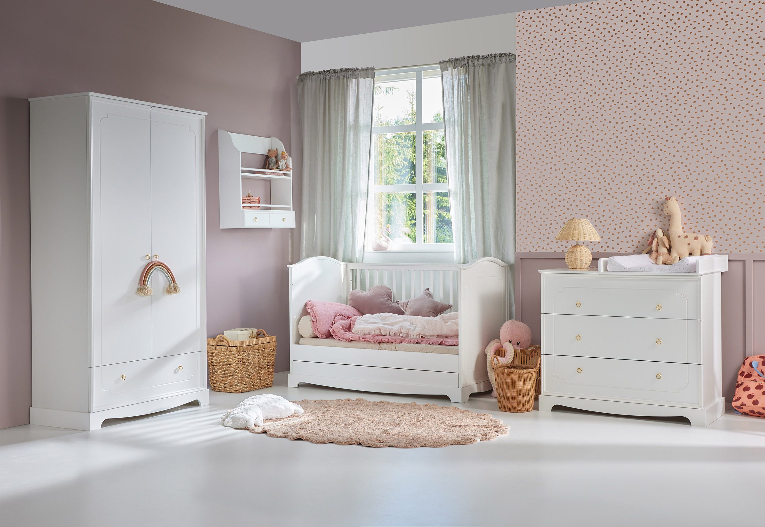 Raumhirsch Furniture Kinderkleiderschrank Royal, 2-türig – ideal für das Kinderzimmer
