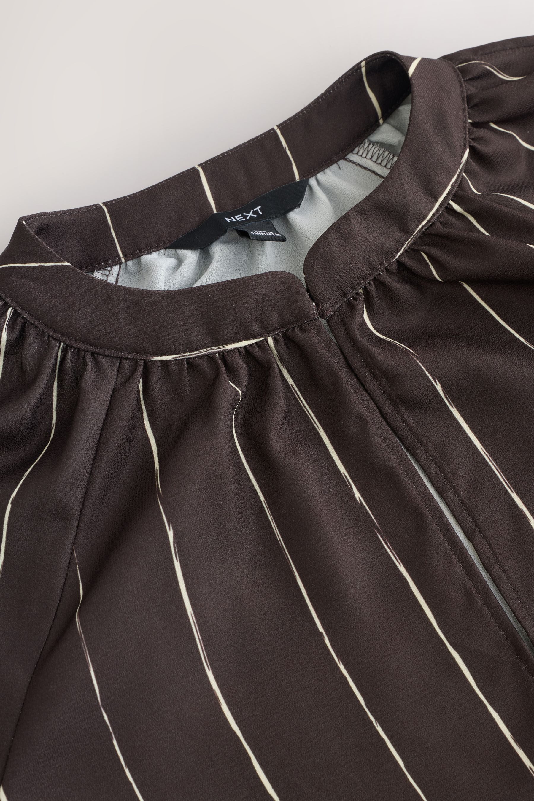 Next Langarmbluse Langärmelige Bluse mit V-Ausschnitt (1-tlg) – Bild 4 von 5
