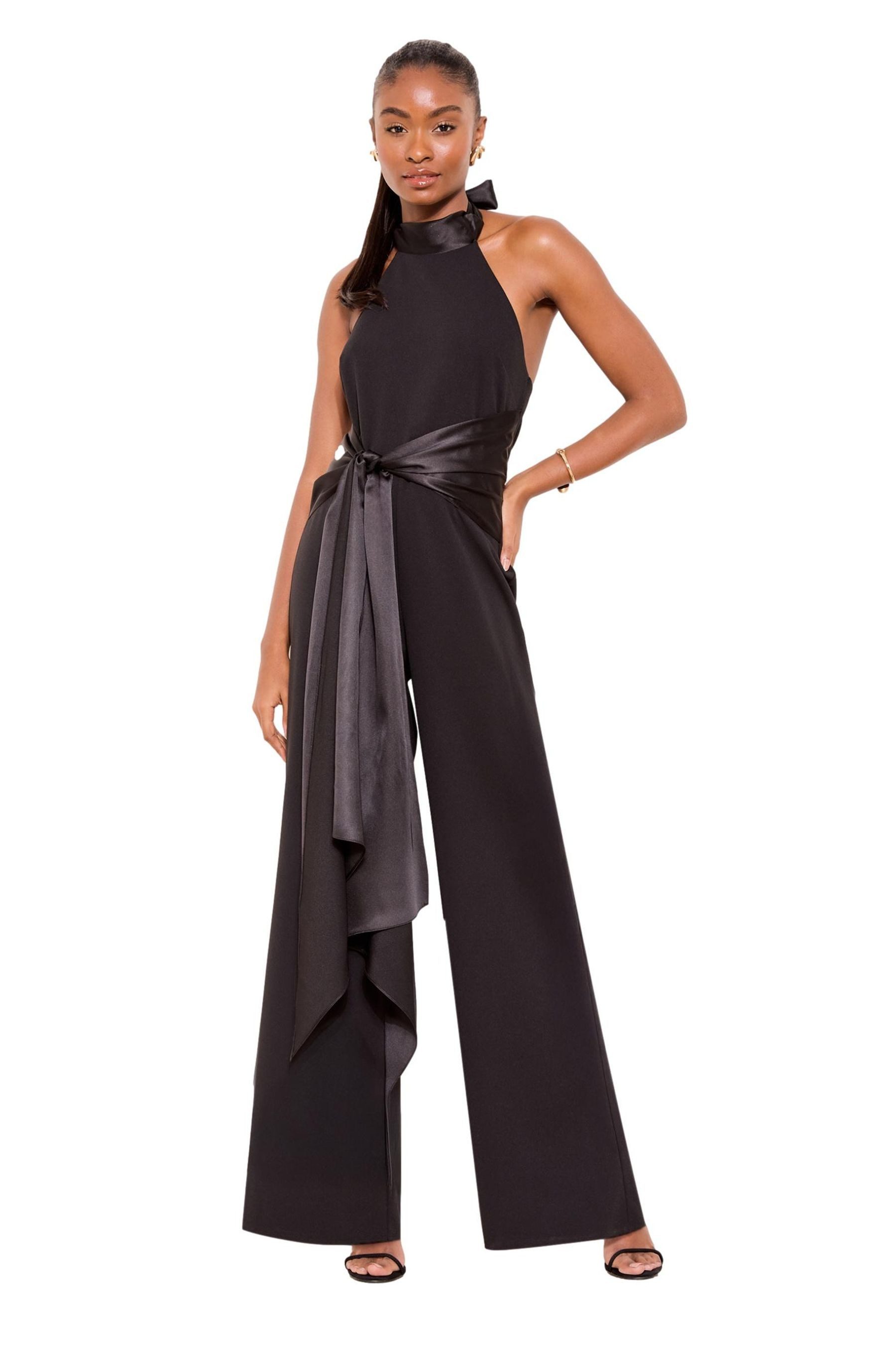 LIPSY Jumpsuit Lipsy Satin-Jumpsuit mit Neckholder, Regular (1-tlg)