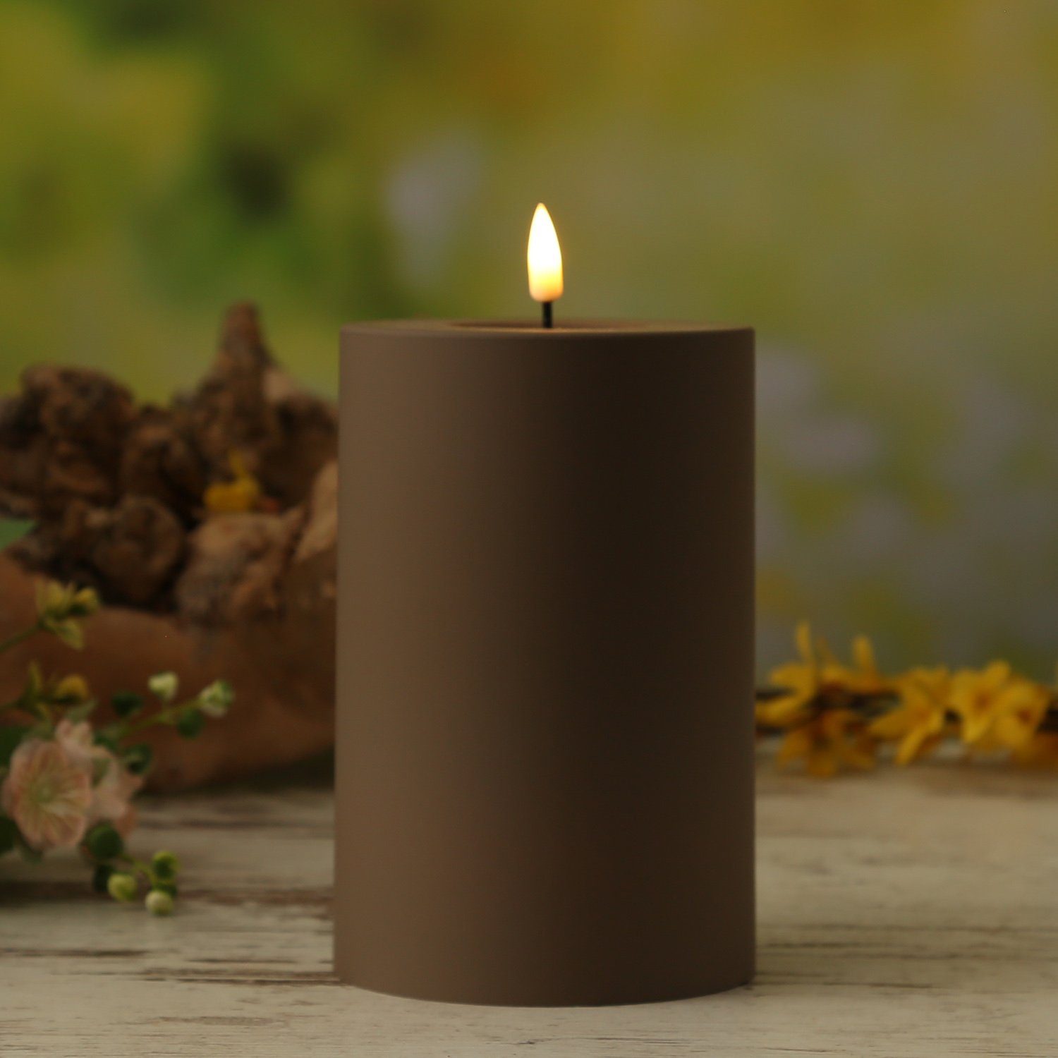 Deluxe Homeart LED-Kerze MIA Deluxe für Außen flackernd H: 15cm D: 10cm outdoor mokka braun, LED Classic, warmweiß (2100K bis 3000K)