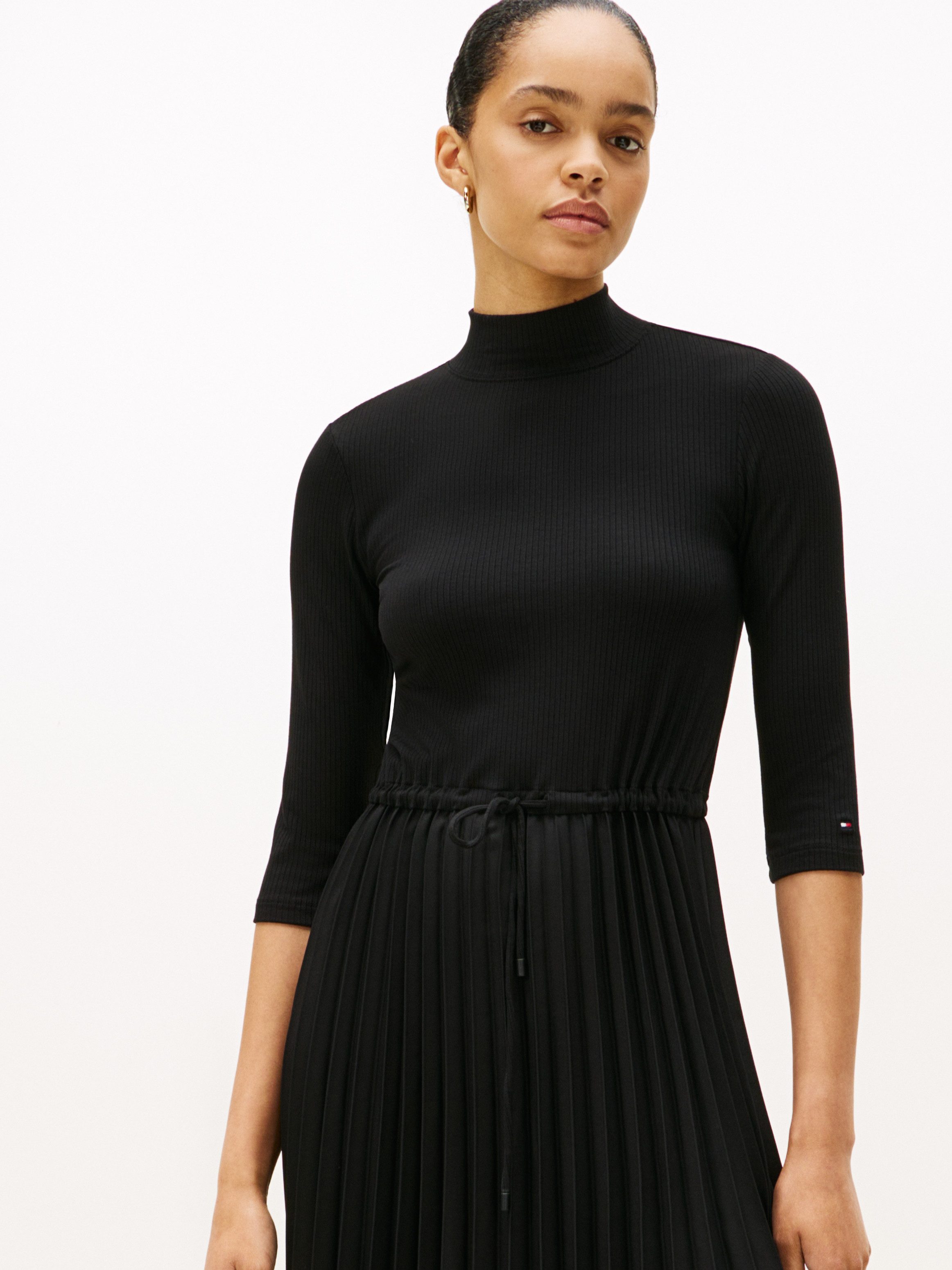 Tommy Hilfiger Midikleid SLIM 5X2 RIB MIX MIDI DRS Kunstfaser, slim fit, figurbetont, in gerippter Struktur