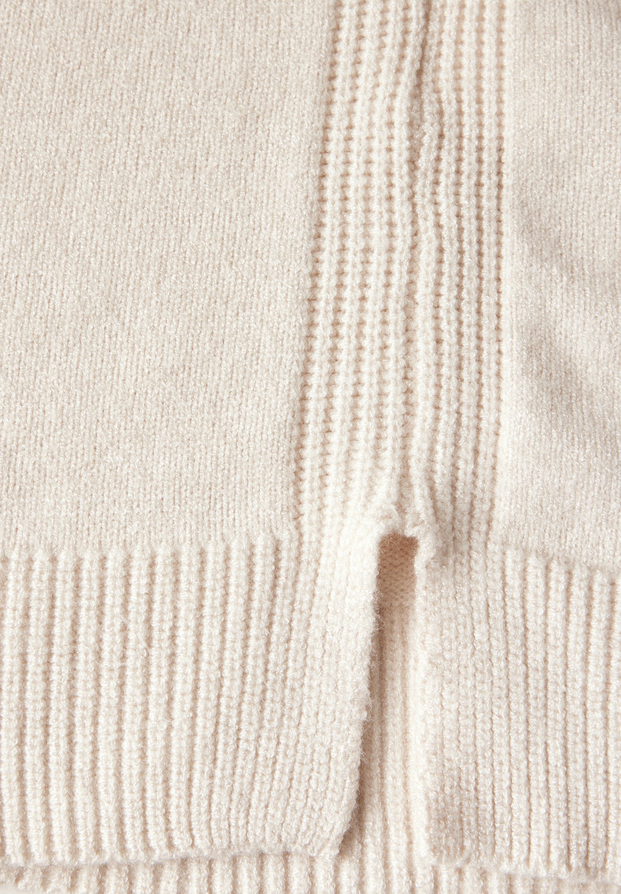 STREET ONE Rollkragenpullover mit Knopf Details