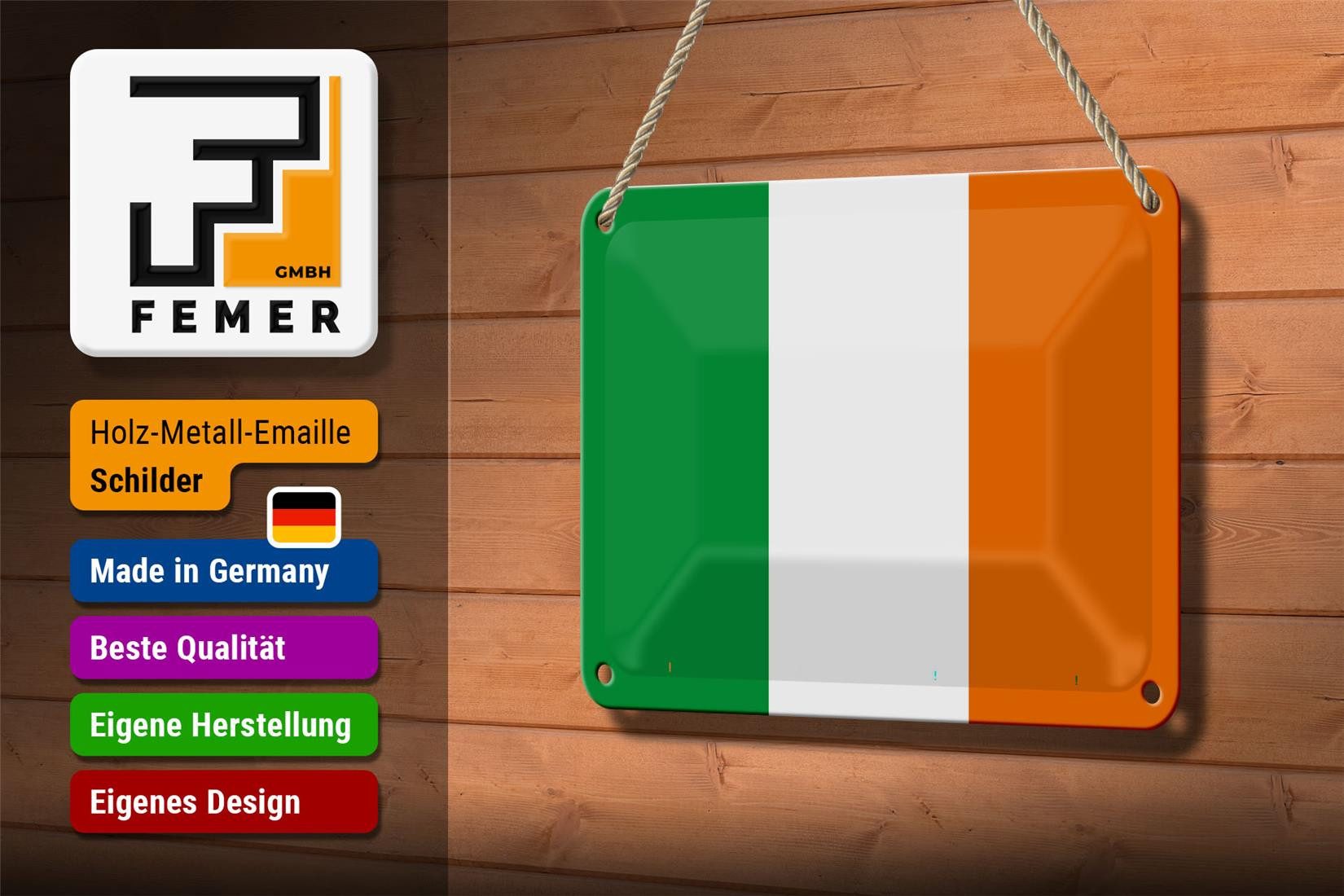 Femer GmbH Metallschild Flagge Irlands 18x12cm Flag of Ireland, (1 St), gewölbte Oberfläche, abgerundete Ecken, umgeschlagene Kanten