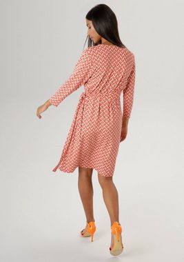 Aniston SELECTED Jerseykleid mit geometrischem Muster und seitlichem Bindedetail - NEUE KOLLEKTION