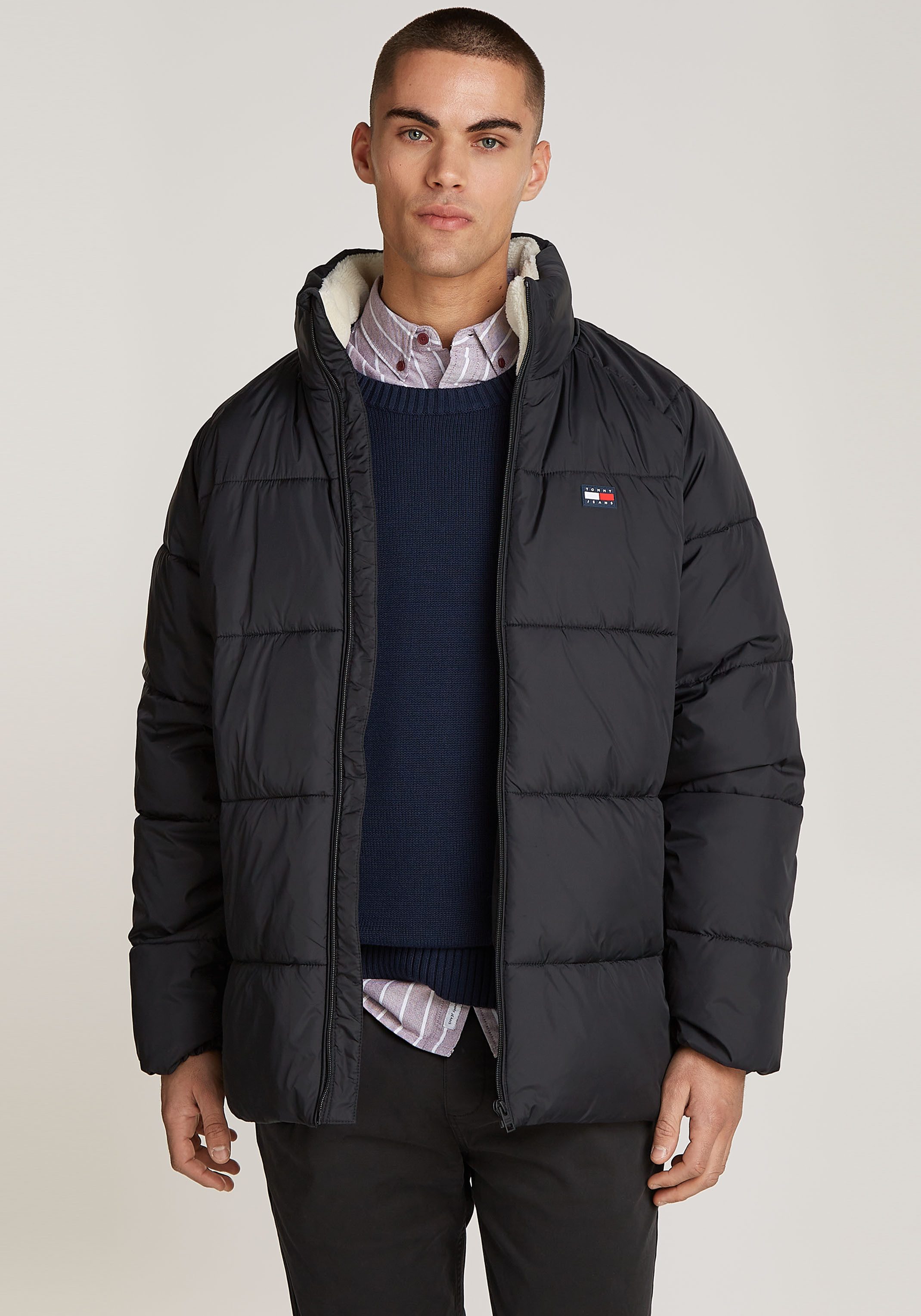 Tommy Jeans Steppjacke TJM POLY PUFFER EXT Winterjacke mit Stehkragen, gefüttertes Teddy, Innentaschen