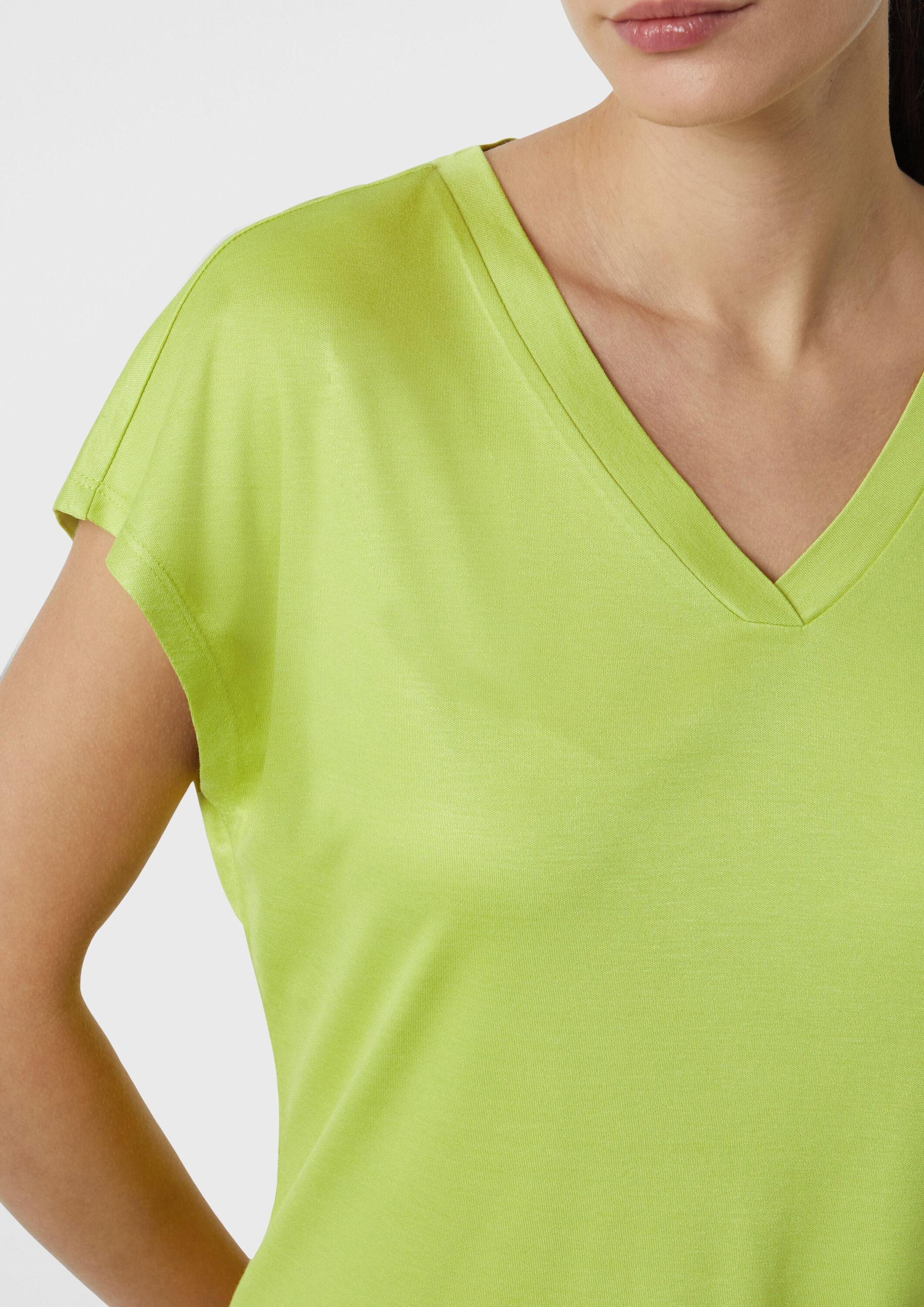 comma Kurzarmshirt T-Shirt Shirt aus Viskose mit V-Ausschnitt