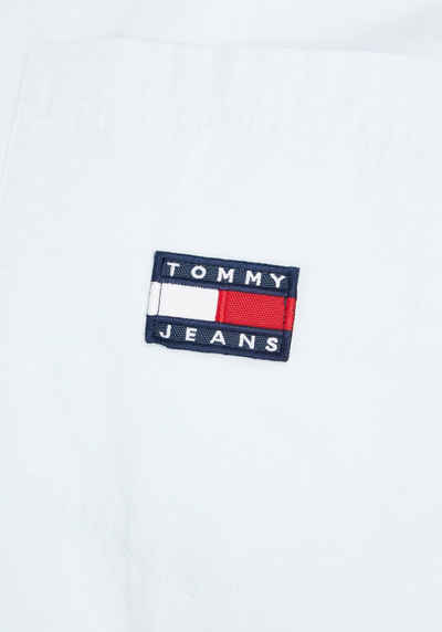 Tommy Jeans Curve Hemdbluse TJW CRV SUPER OVERSIZED SHIRT PLUS SIZE CURVE,mit Tommy Jeans Logo-Patch auf der Brusttasche