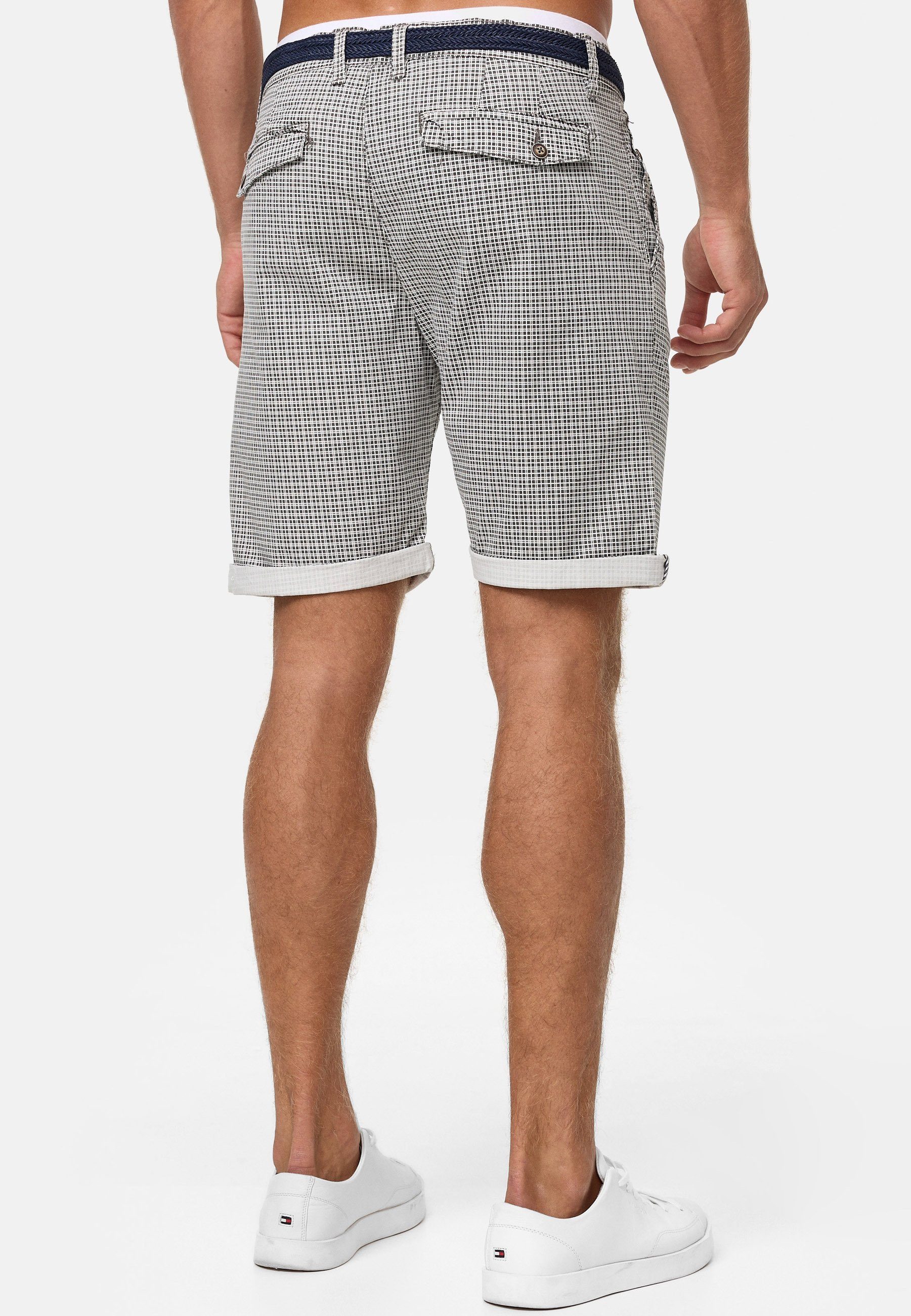 Indicode Chinoshorts Herren Bourchier Chino Shorts Herrenshorts Chino Shorts mit modernem Karomuster und einem Gürtel