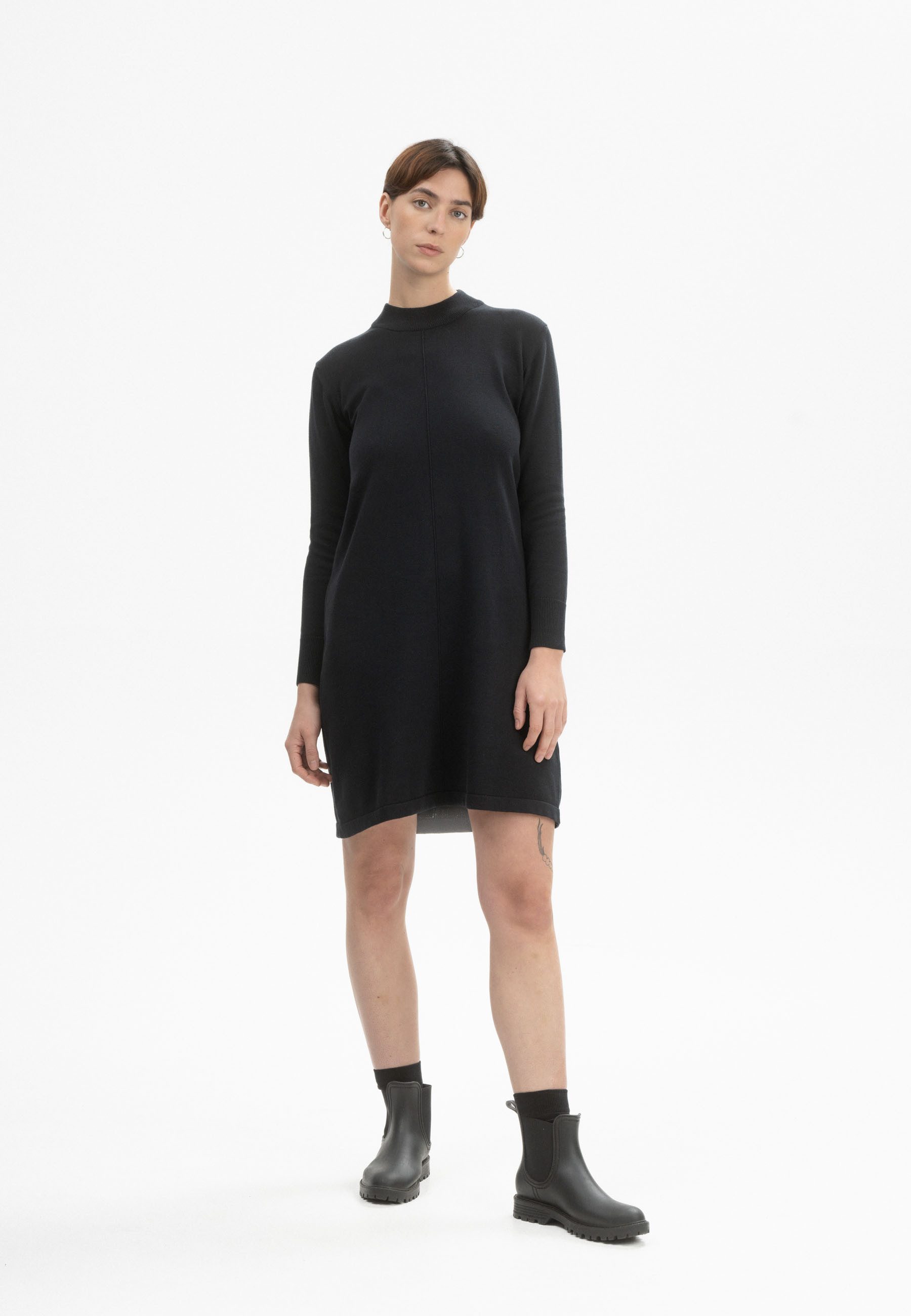 MELA Strickkleid Basic Feinstrick Kleid Style HARLEEN Fein gerippter Kragen