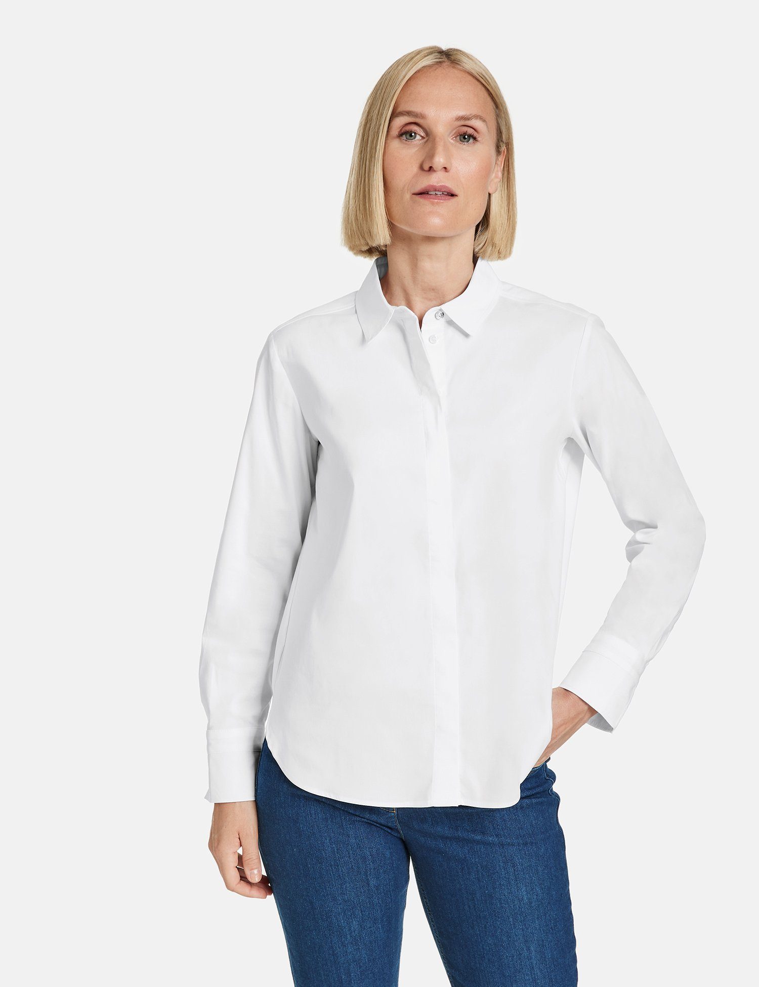 GERRY WEBER Langarmbluse Hemdbluse mit verdeckter Knopfleiste und Armriegel weiß/weiß