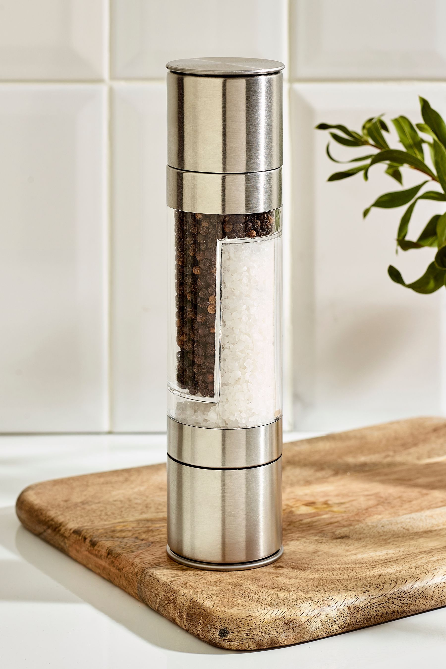 Salz-/Pfeffermühle Salz- und Pfeffermühle in einem