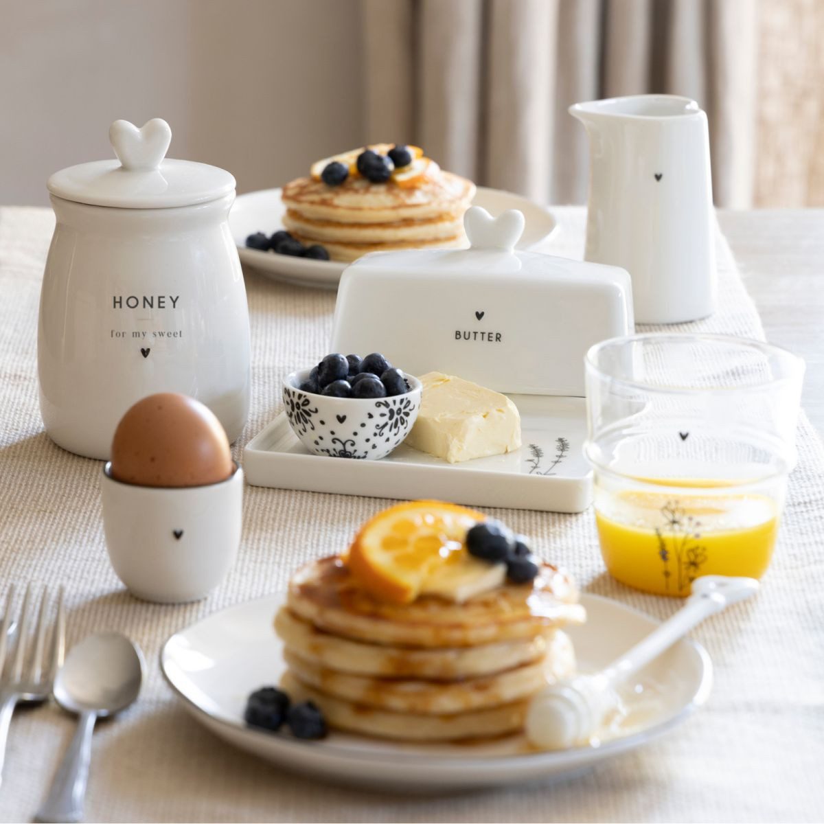 Bastion Collections Eierbecher Schwarzes Herz, Spülmaschinengeeignet, Weiß, Herz, H: 6cm