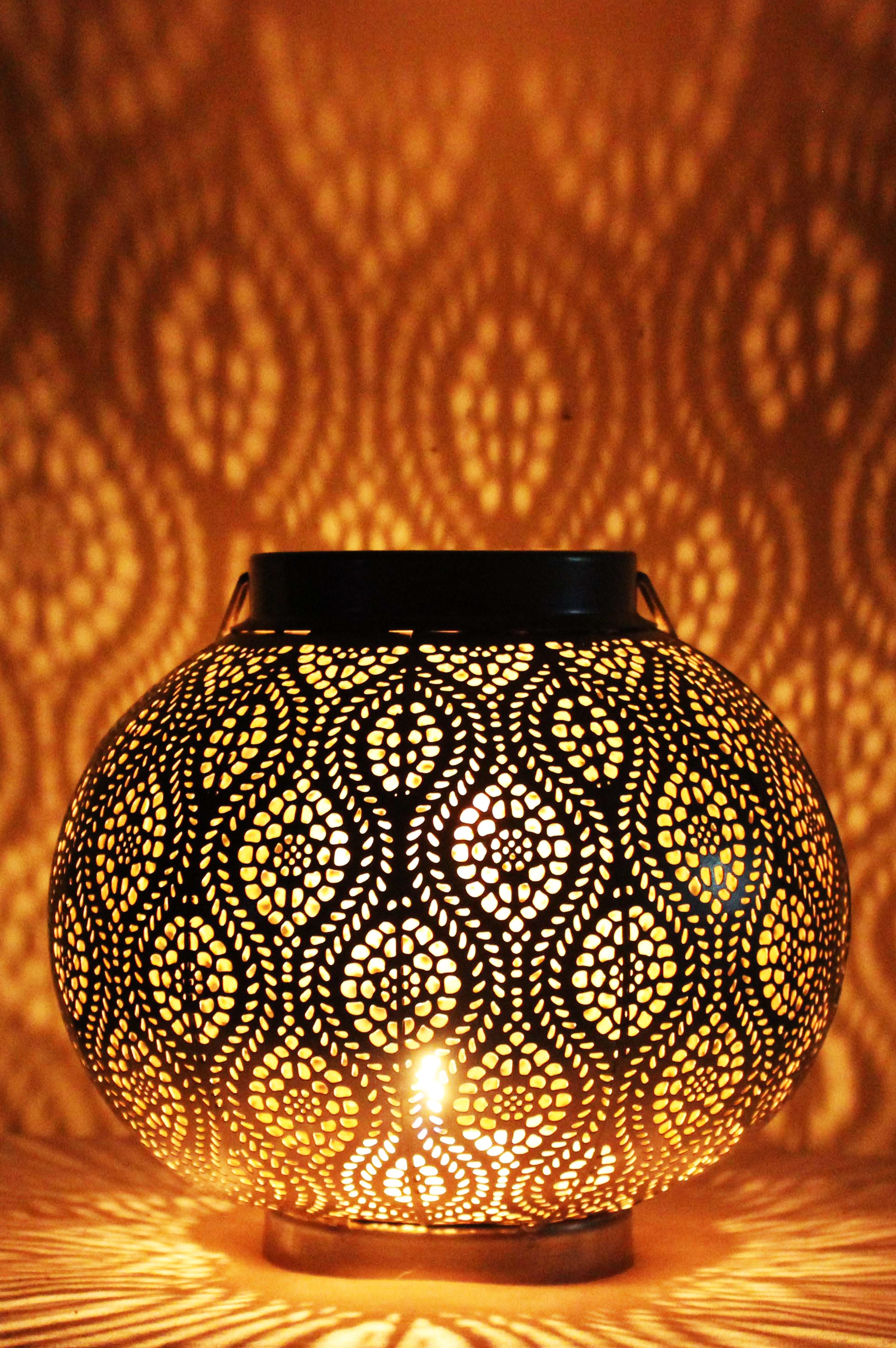 Marrakesch Orient & Mediterran Interior Teelichthalter Orientalisches Windlicht Bahadir handgemacht aus Metall in Gold 22 cm (1 St), Handarbeit