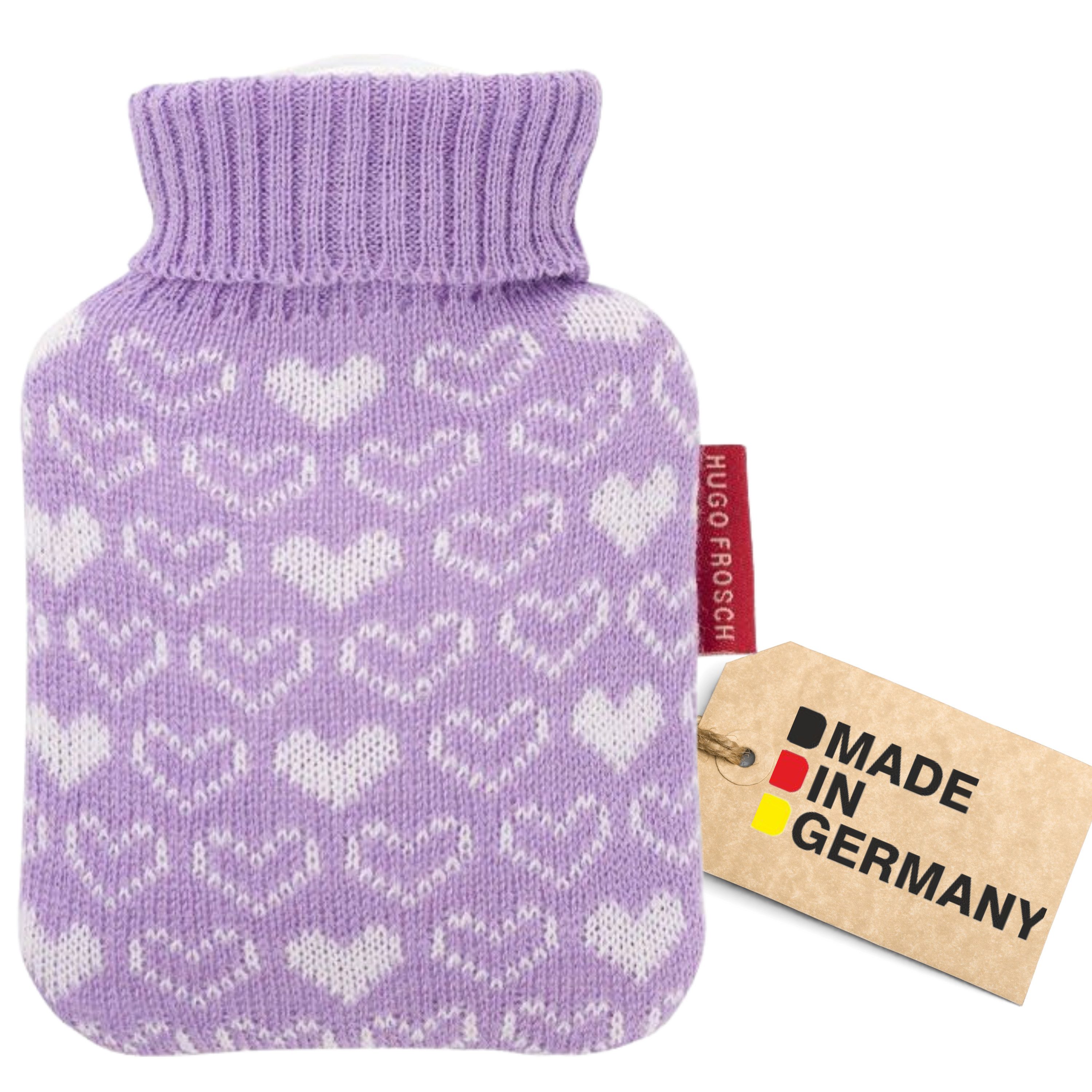 Hugo Frosch Wärmflasche Klassik Mini 0,2 l Handwärmer Made in Germany mit Strickbezug, Herzen Lila - langlebige Bettflasche, waschbarer Überzug