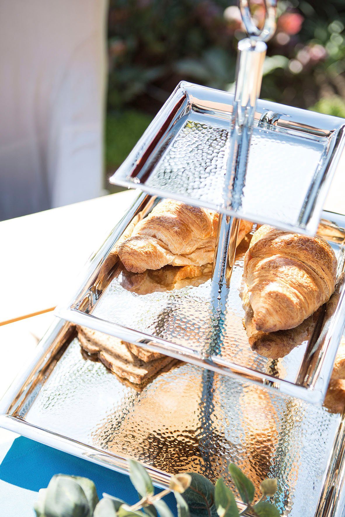 Fink Etagere NAGANO, mit feiner Hammerschlagstruktur, Edelstahl, (1-tlg), mit 3 Etagen, quadratisch