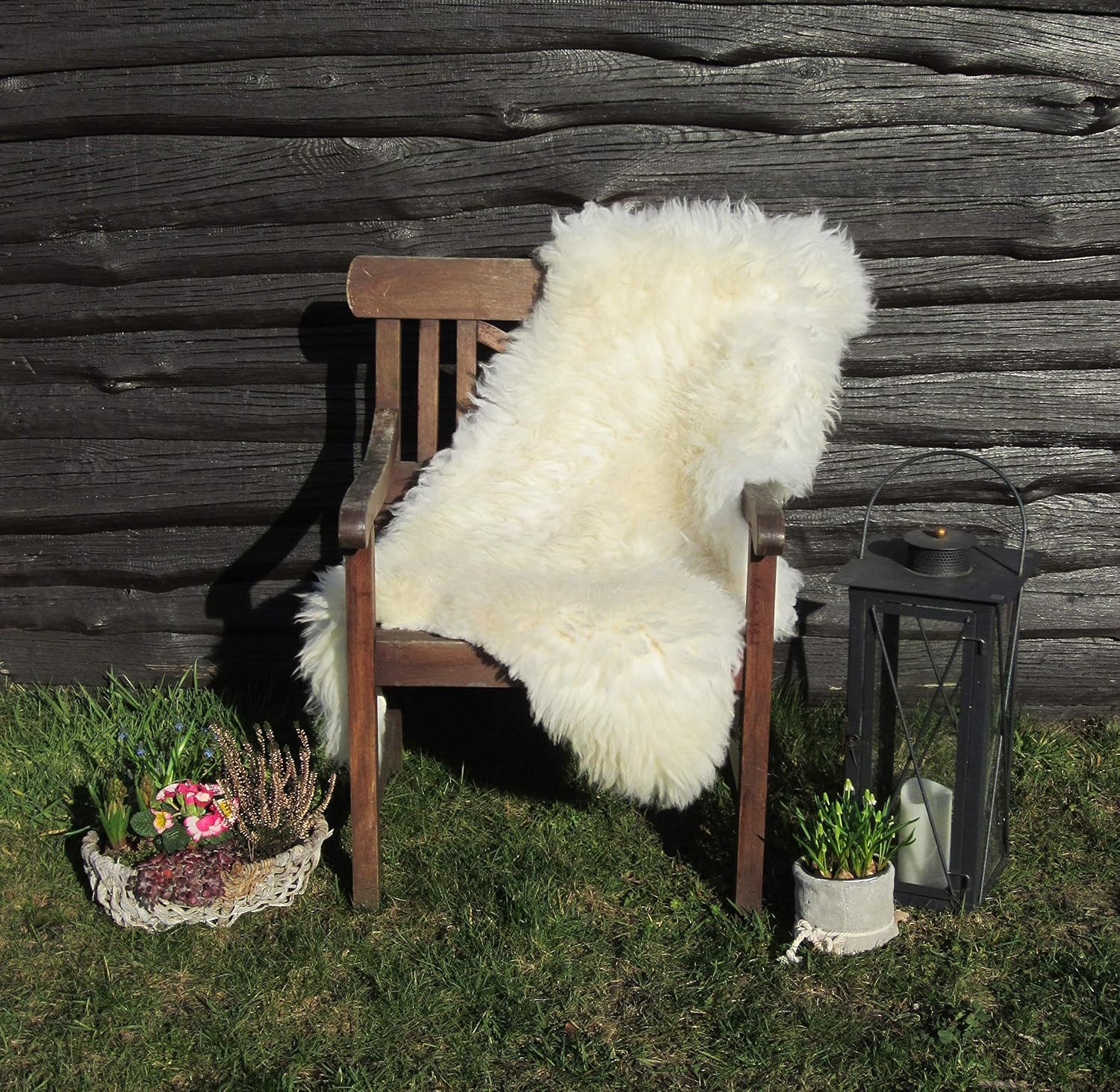 Felltrade Fellteppich Natur Schaffell weiß, 110-170 cm, ökologisch gegerbt, kuschelig weich und pflegeleicht, in verschiedenen Größen erhältlich