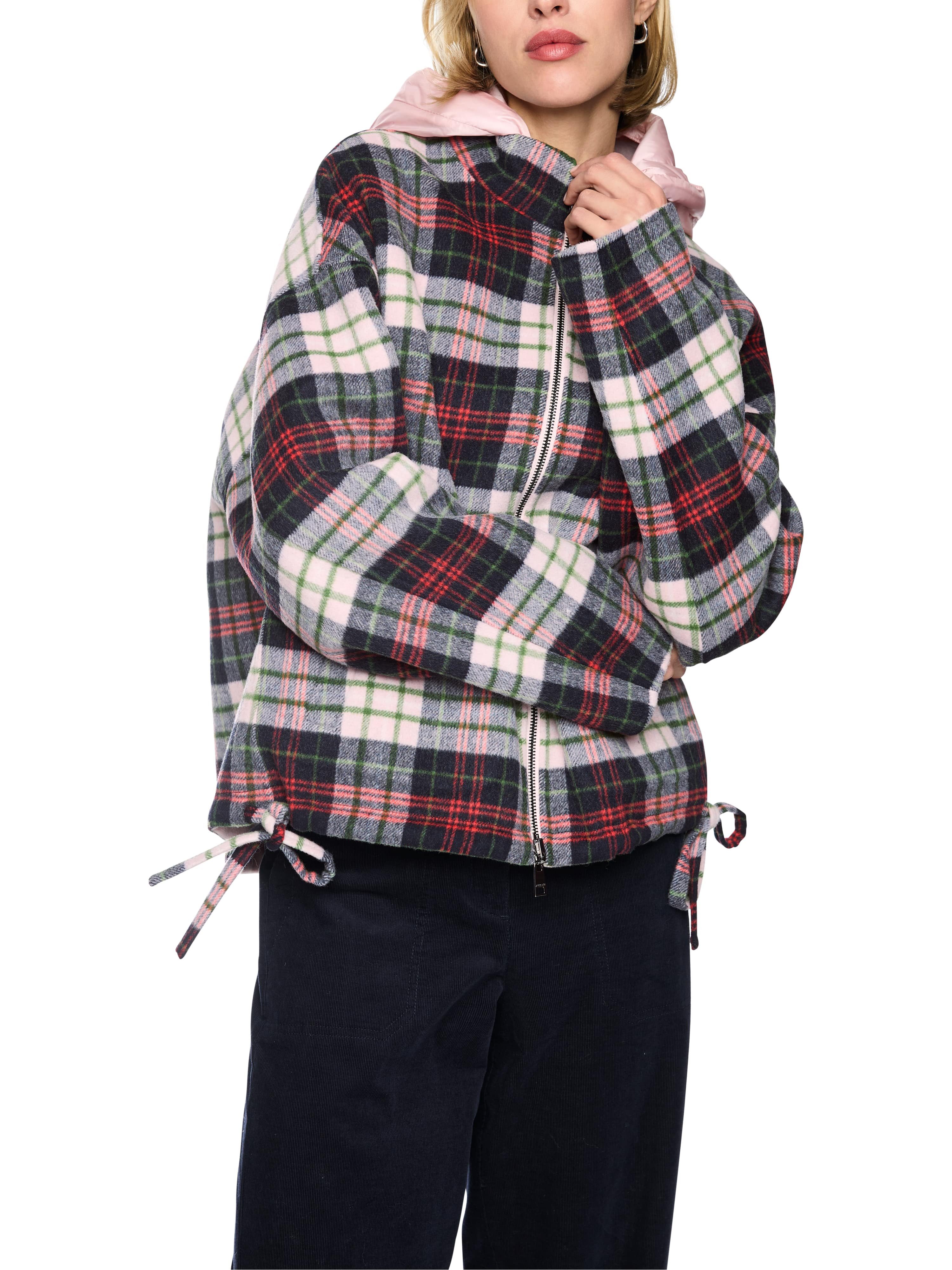 Marc Cain Wendejacke Countryside Calling Premium Damenmode mit Steppkapuze, aus Wollmischung, 2-Wege-Reißverschluss