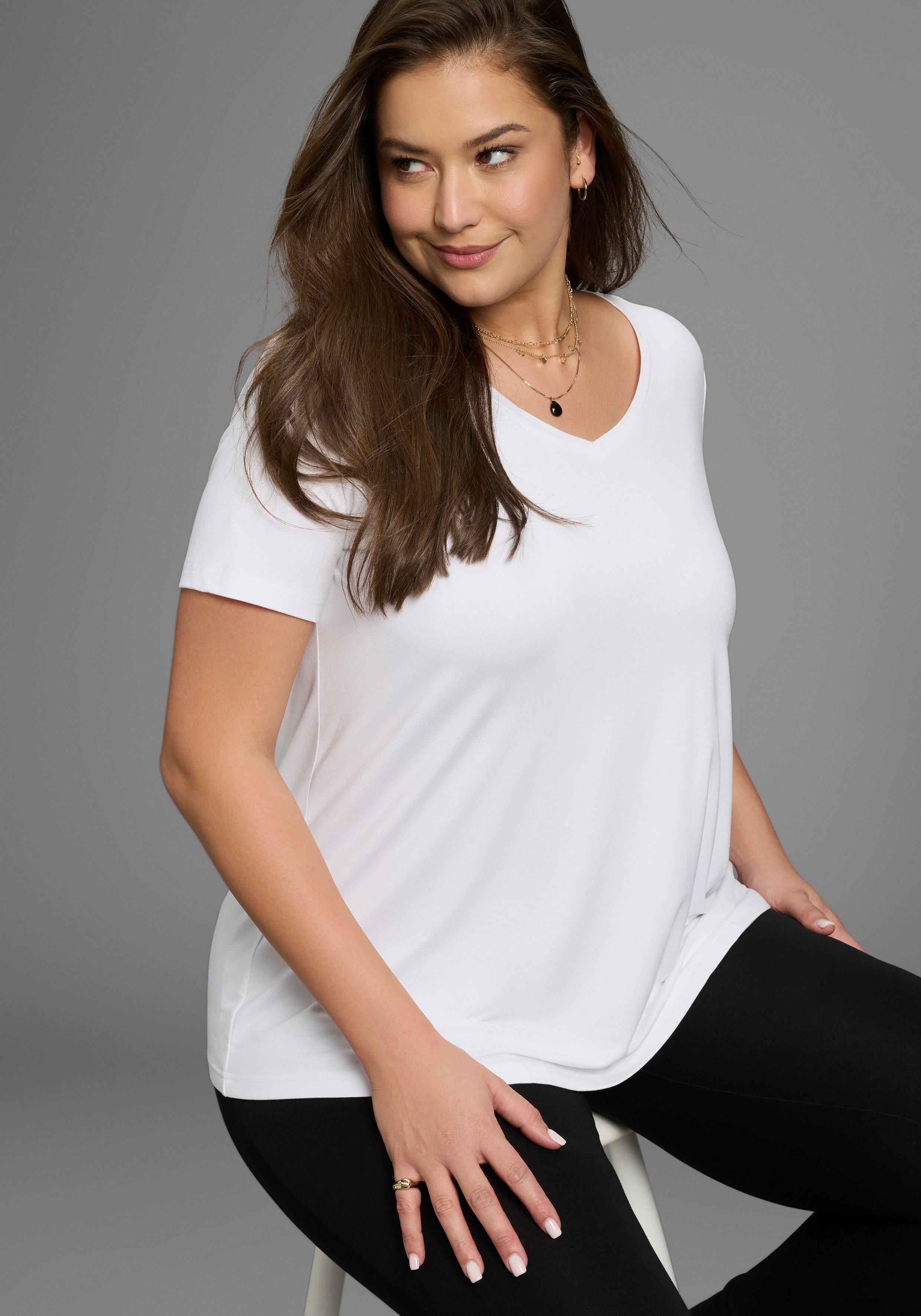 Laura Scott CURVE T-Shirt mit V-Ausschnitt aus fließender Viskose - GROSSE günstig online kaufen