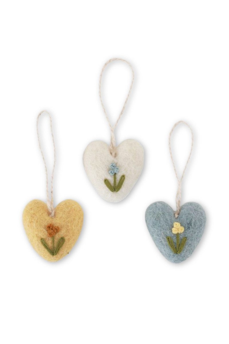 Gry & Sif Hängedekoration Filzanhänger 3er Set - MINIHERZEN MIT BLUMEN - gelb/weiß/blau