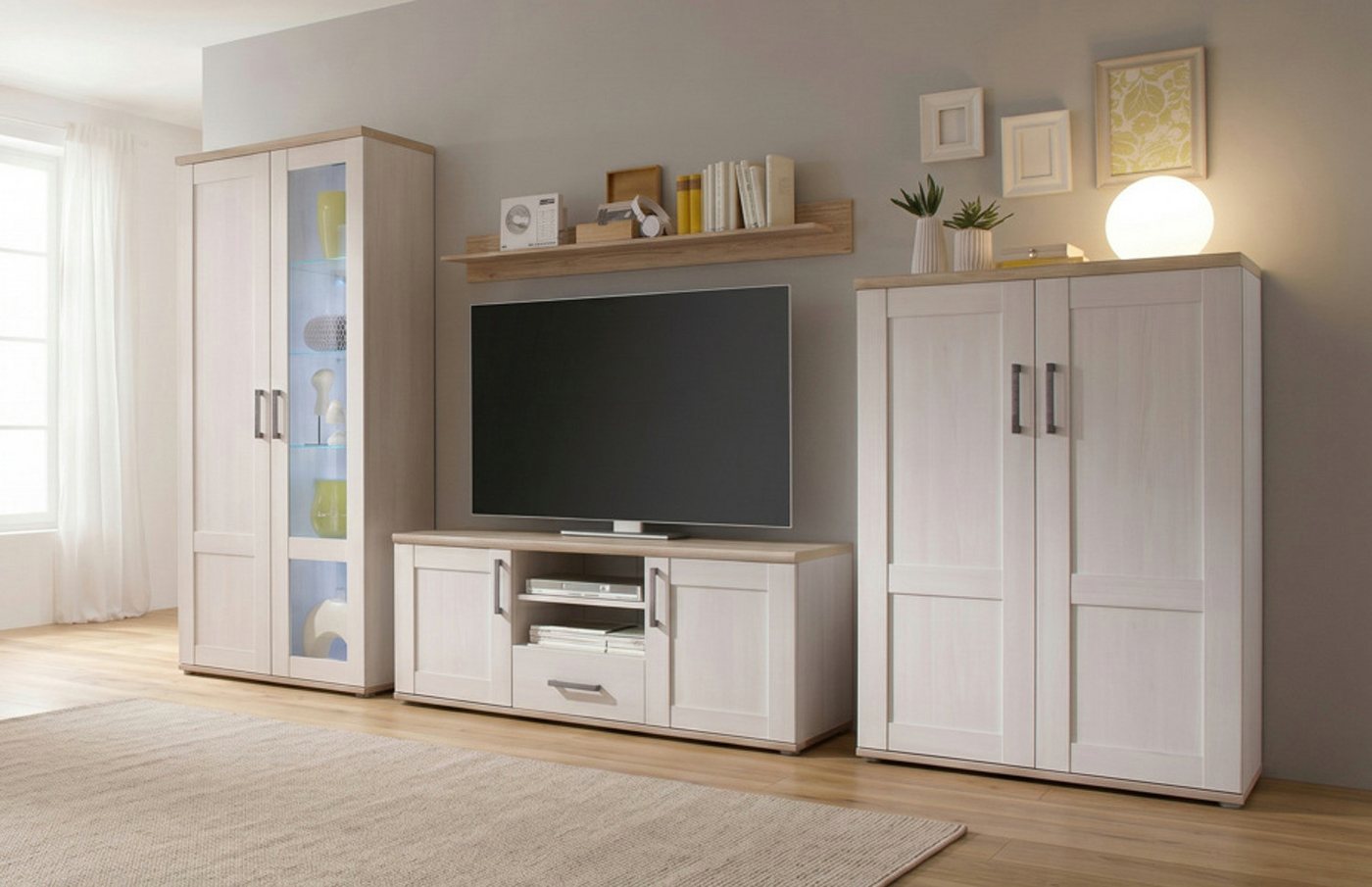 moebel-dich-auf Wohnwand ELEGANCE, (in Sibiu-Lärche Nb. Absetzung: San Remo hell, Vitrine + Wandboard + Lowboard + Stauraumelement), im Landhausstil inkl. LED-Beleuchtung