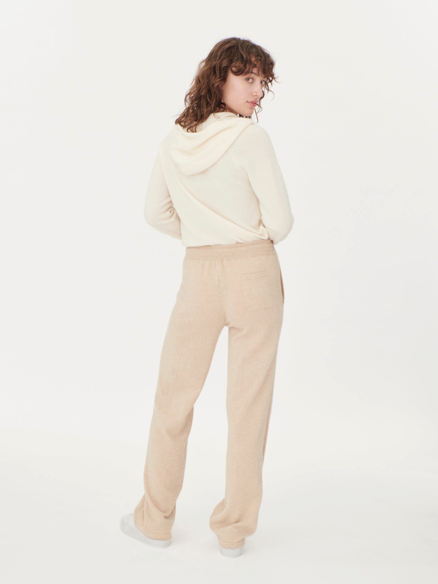 GOBI Cashmere Jogger Pants Naturfarbe Gerade Jogginghose aus Kaschmir