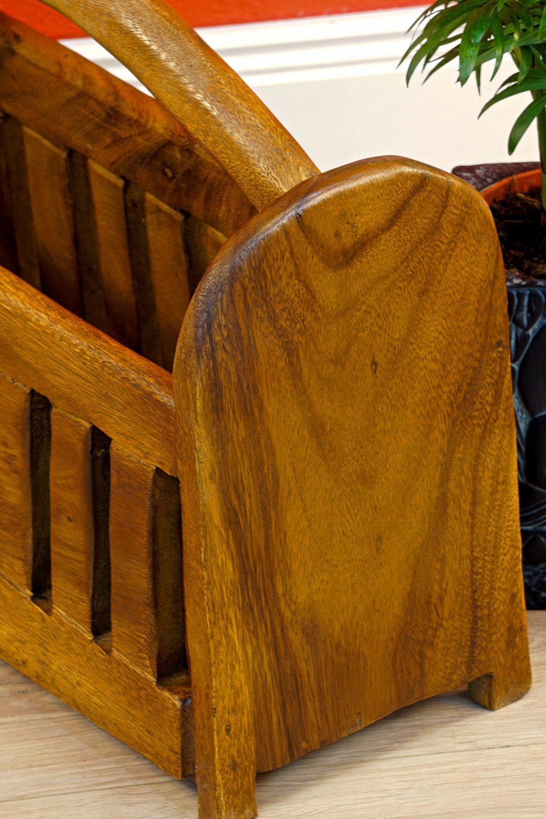 Kinaree Zeitungsständer Holz Zeitungsständer, Unikat, Naturprodukt, Handgef günstig online kaufen