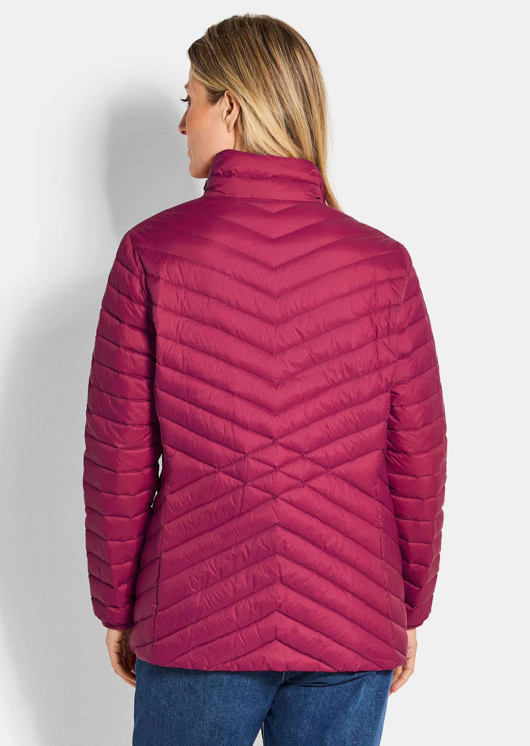 GOLDNER Steppjacke Kurzgröße: Herbstjacke mit Daunen, Stehkragen Verlängerte Jacke in femininer Steppung mit Reißverschluss