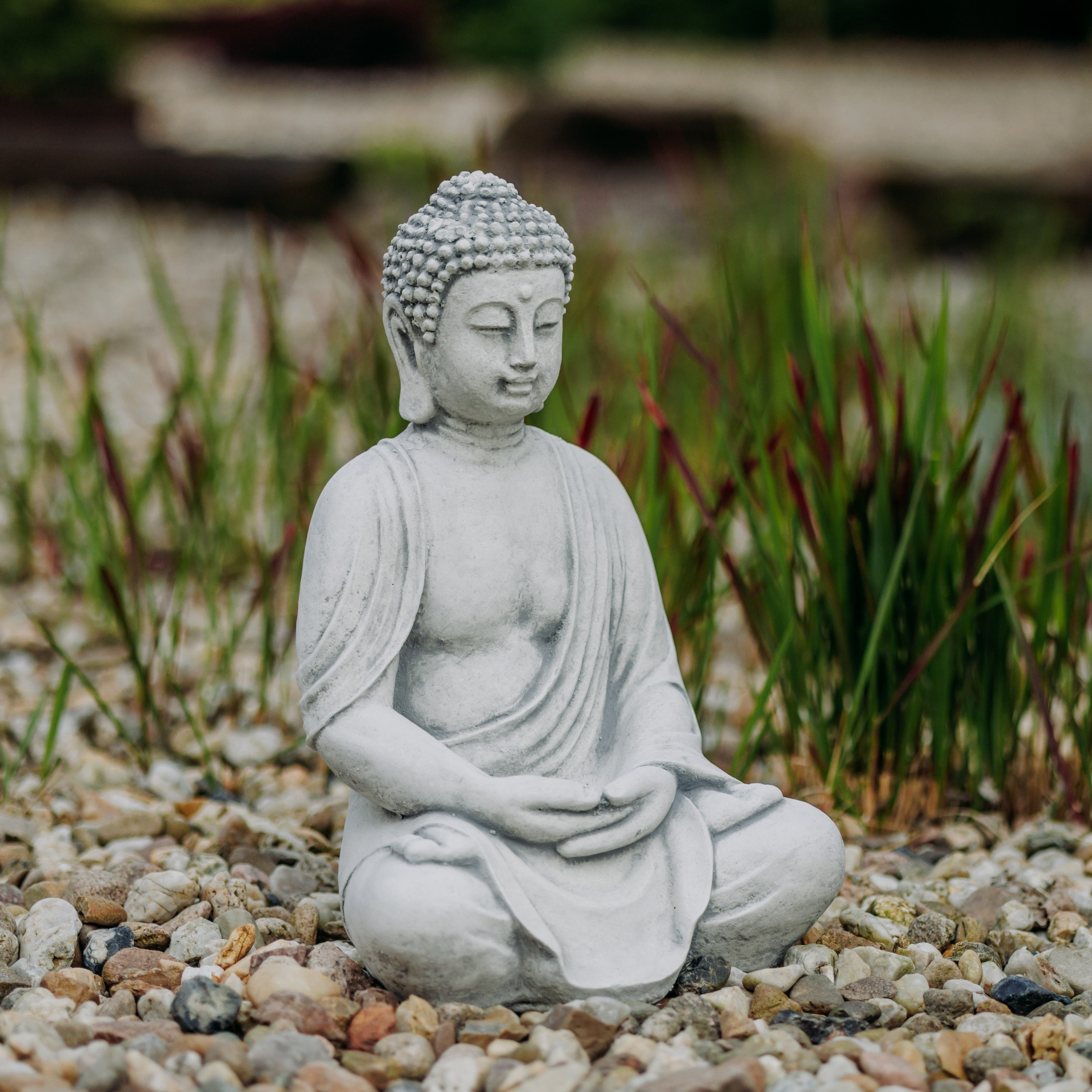 gartendekoparadies.de Gartenfigur Sitzende Buddha Statue, Steinfigur, H. 39 cm, 12 kg, Frostsicher