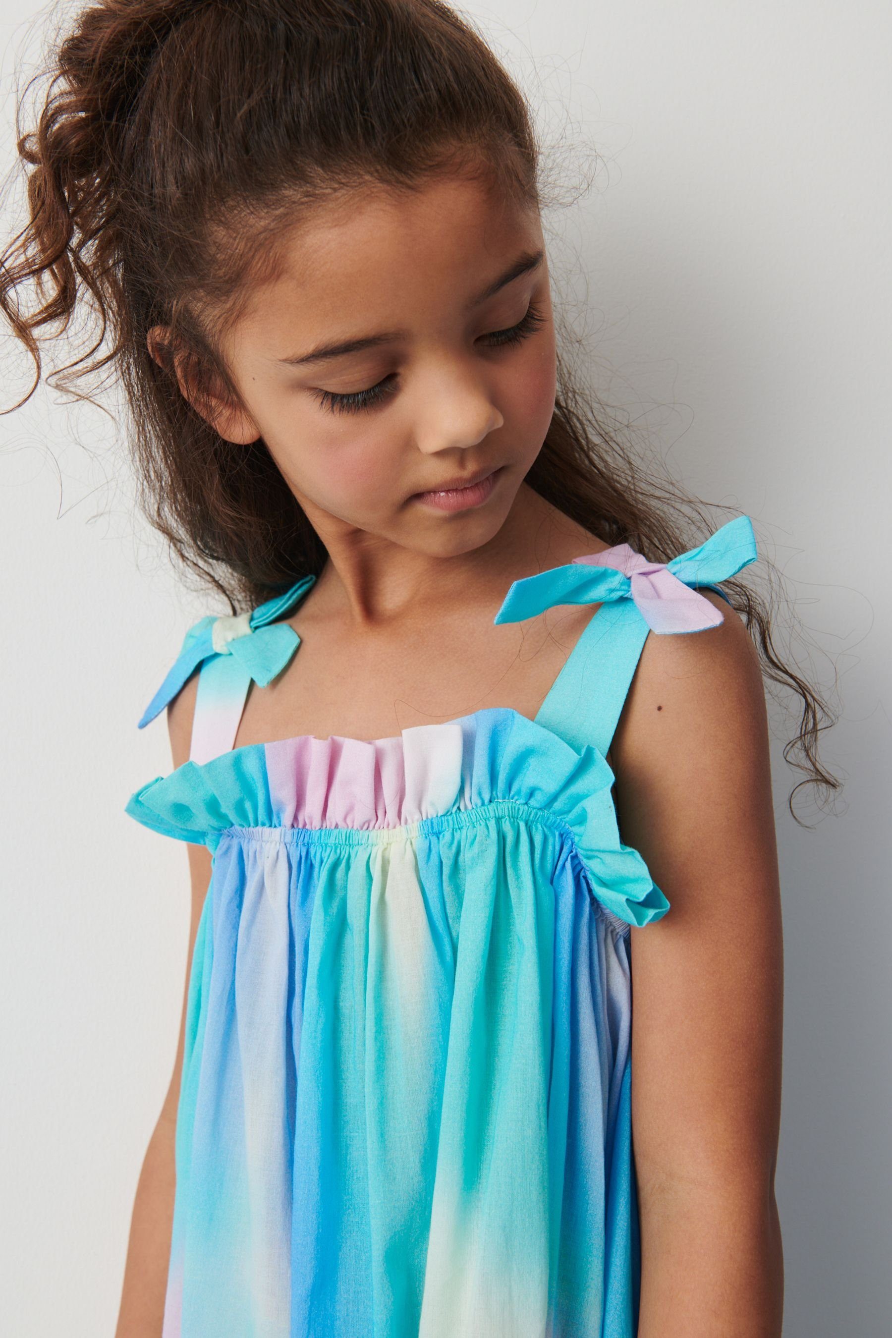 Next Blue/Pink Tie-Dye mit (1-tlg) Kleid Trägern gebundenen Sommerkleid