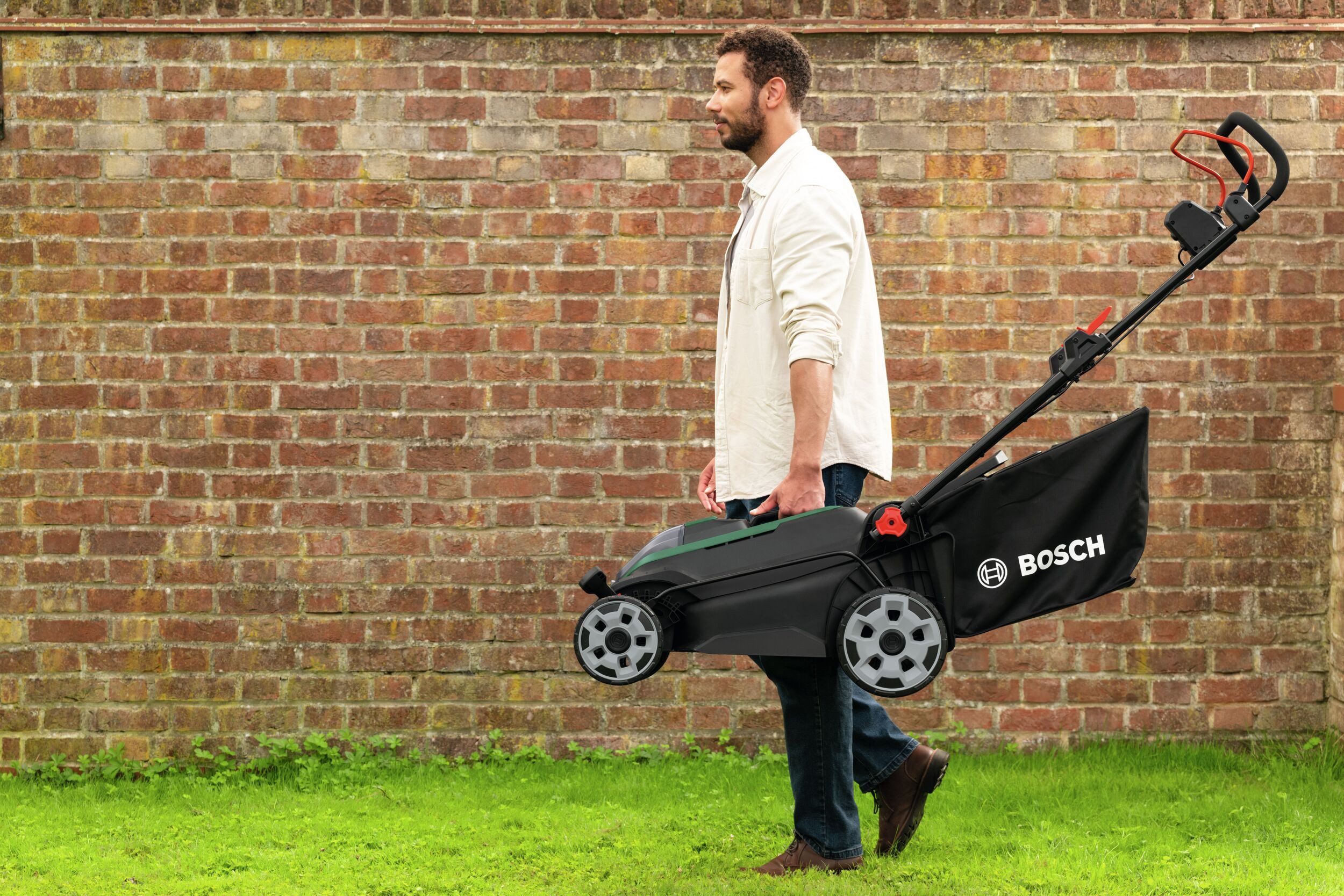BOSCH Akkurasenmäher Rotak 18V2-43, 43 cm Schnittbreite, Ohne Akku - im Karton