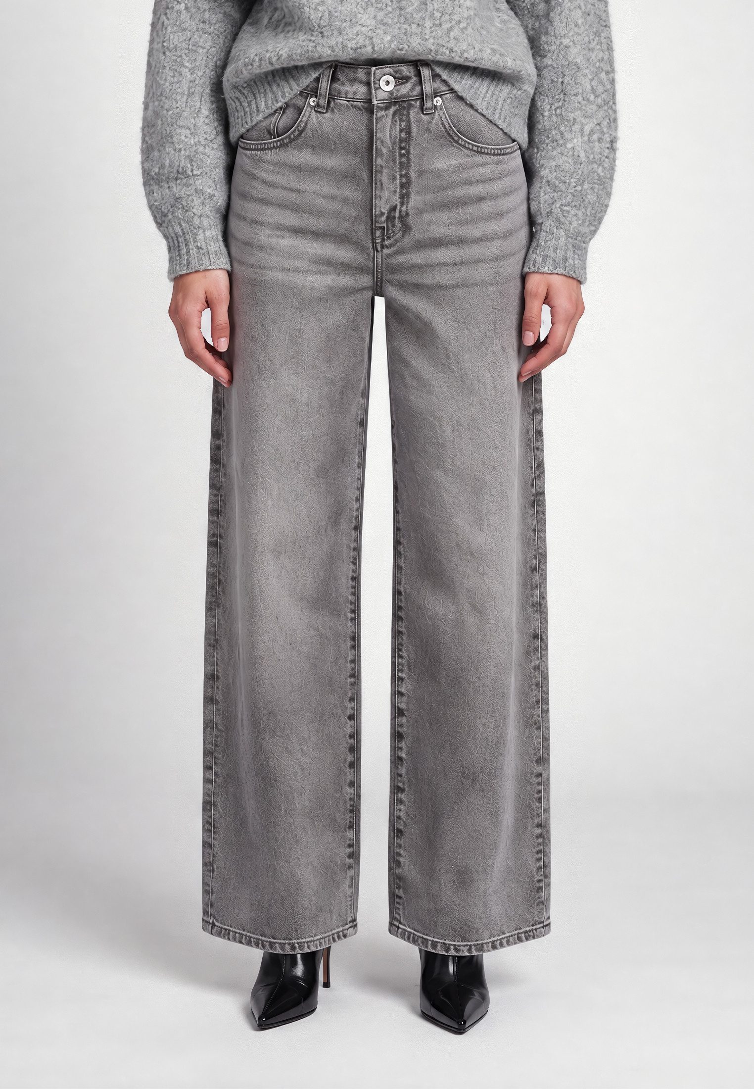 MARC AUREL Weite Jeans mit dezenter Kristallverzierung