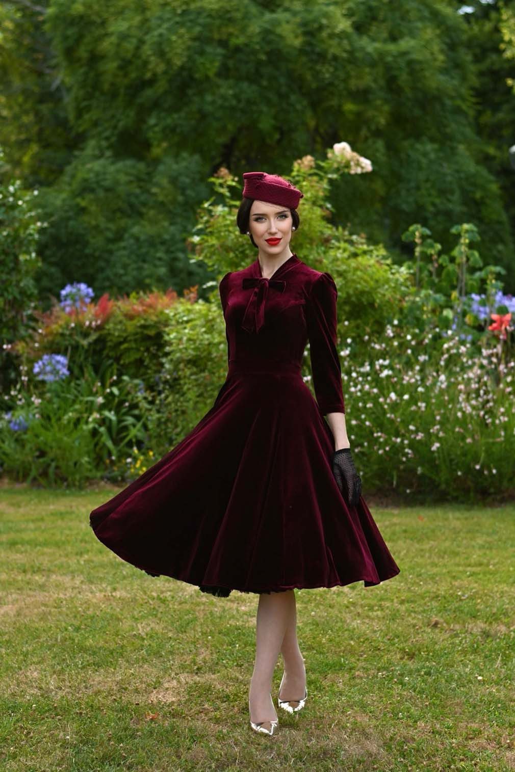 Hearts & Roses London A-Linien-Kleid Sylvie Velvet Swing Dress Vintage Samt Burgunder