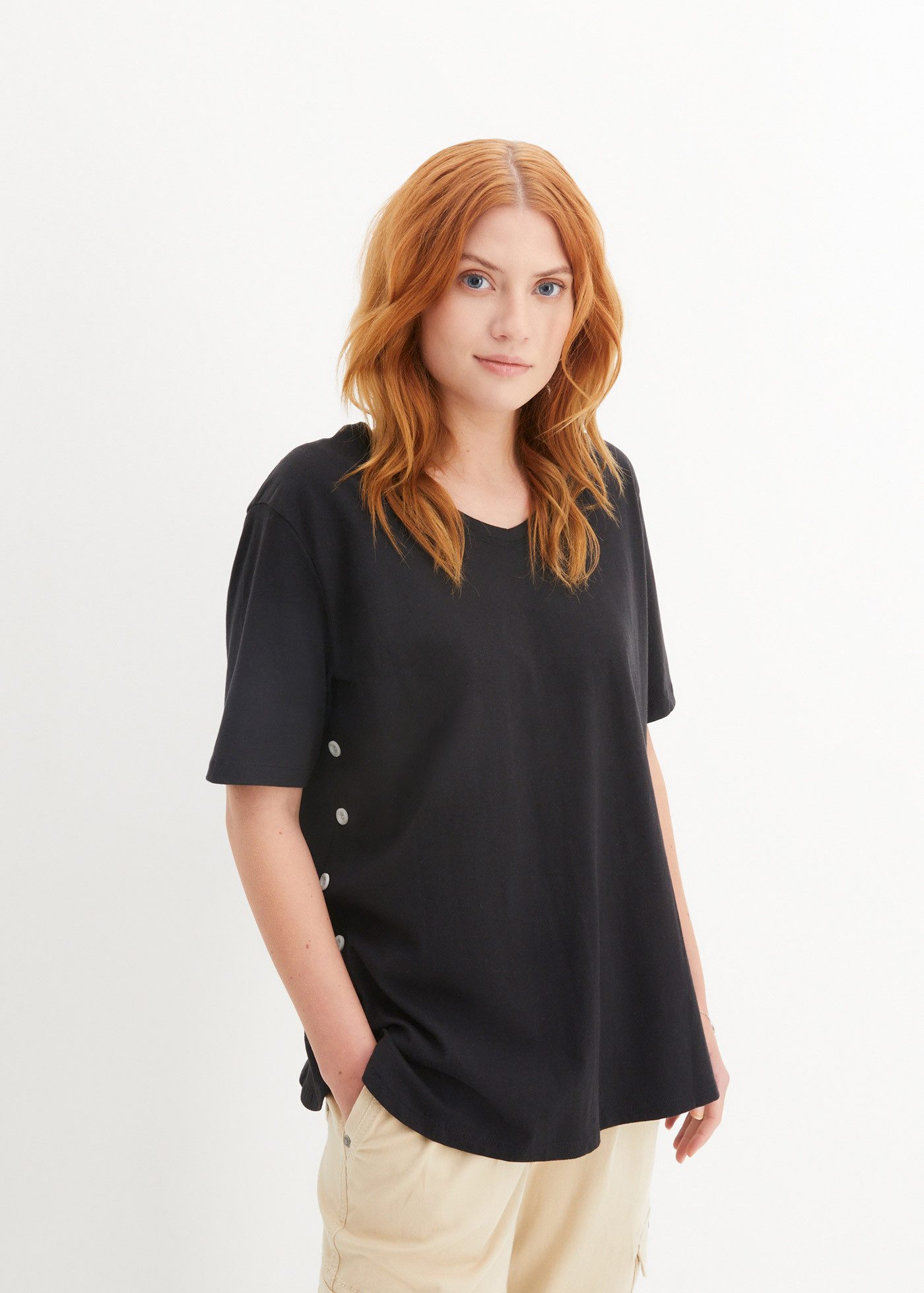 bonprix T-Shirt Oversize-Passform, Halbarm, mit tollem Knopfdetail