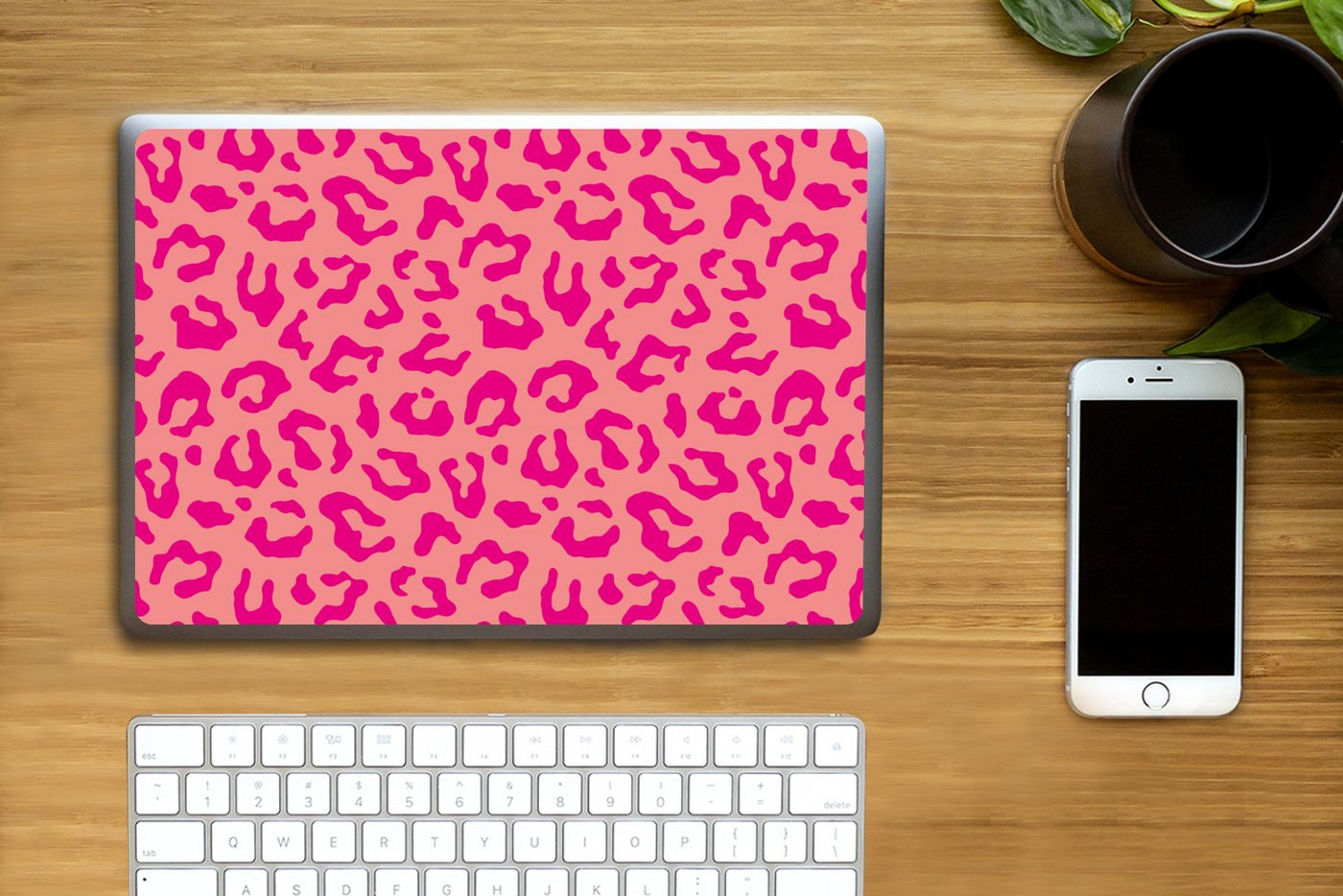 Thumbnail - MuchoWow Laptop-Aufkleber Pantherdruck - Rosa - Tierdruck - Minimalistisch, (1tlg), Laptop Folien Cover, Aufkleber, Stic...